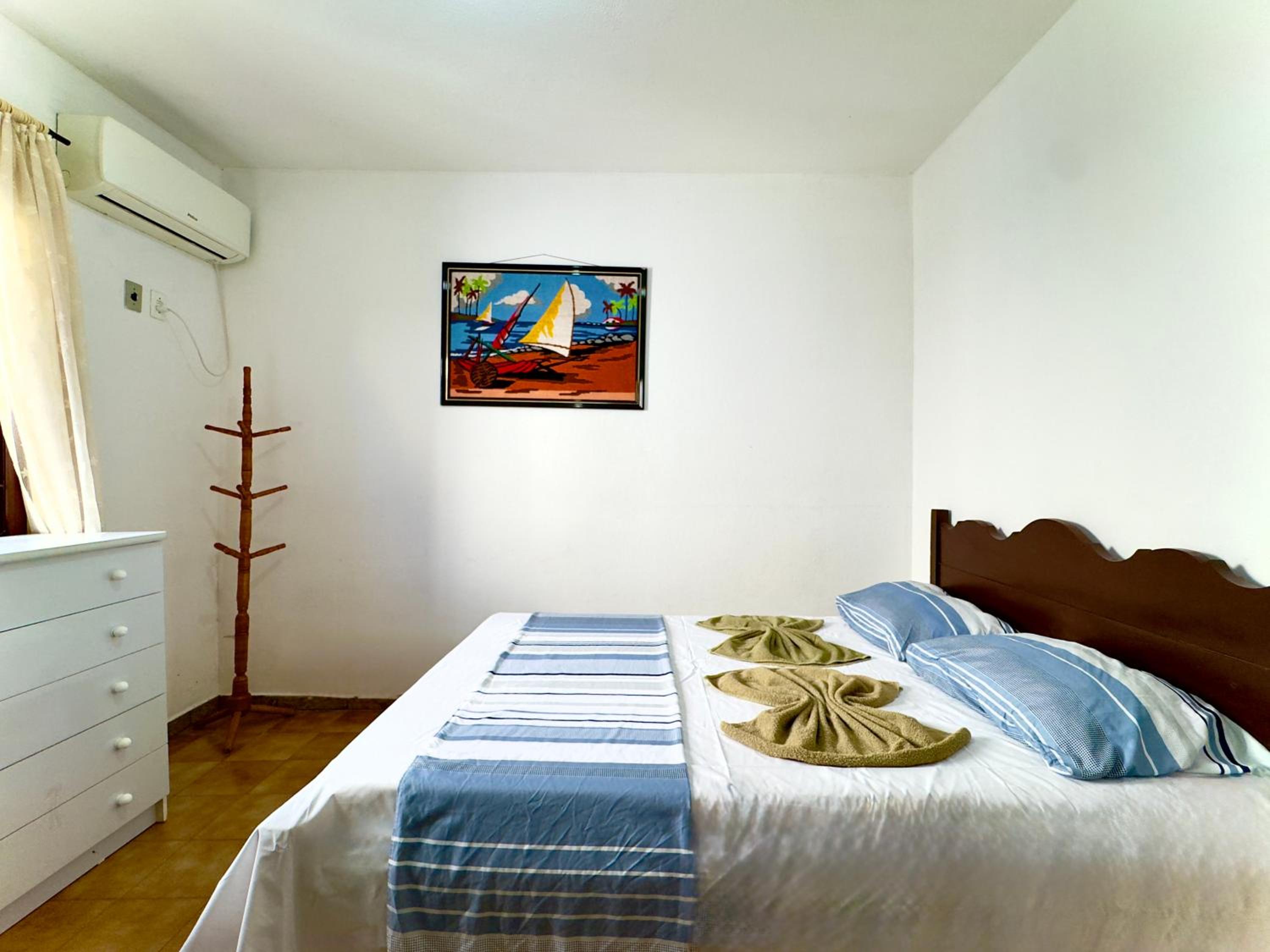 Casa Completa em Penha a poucos passos da PRAIA com Wi Fi TV e Cozinha Equipada Churrasqueira Privativa Ares condicionados Perfeito para Férias em Família