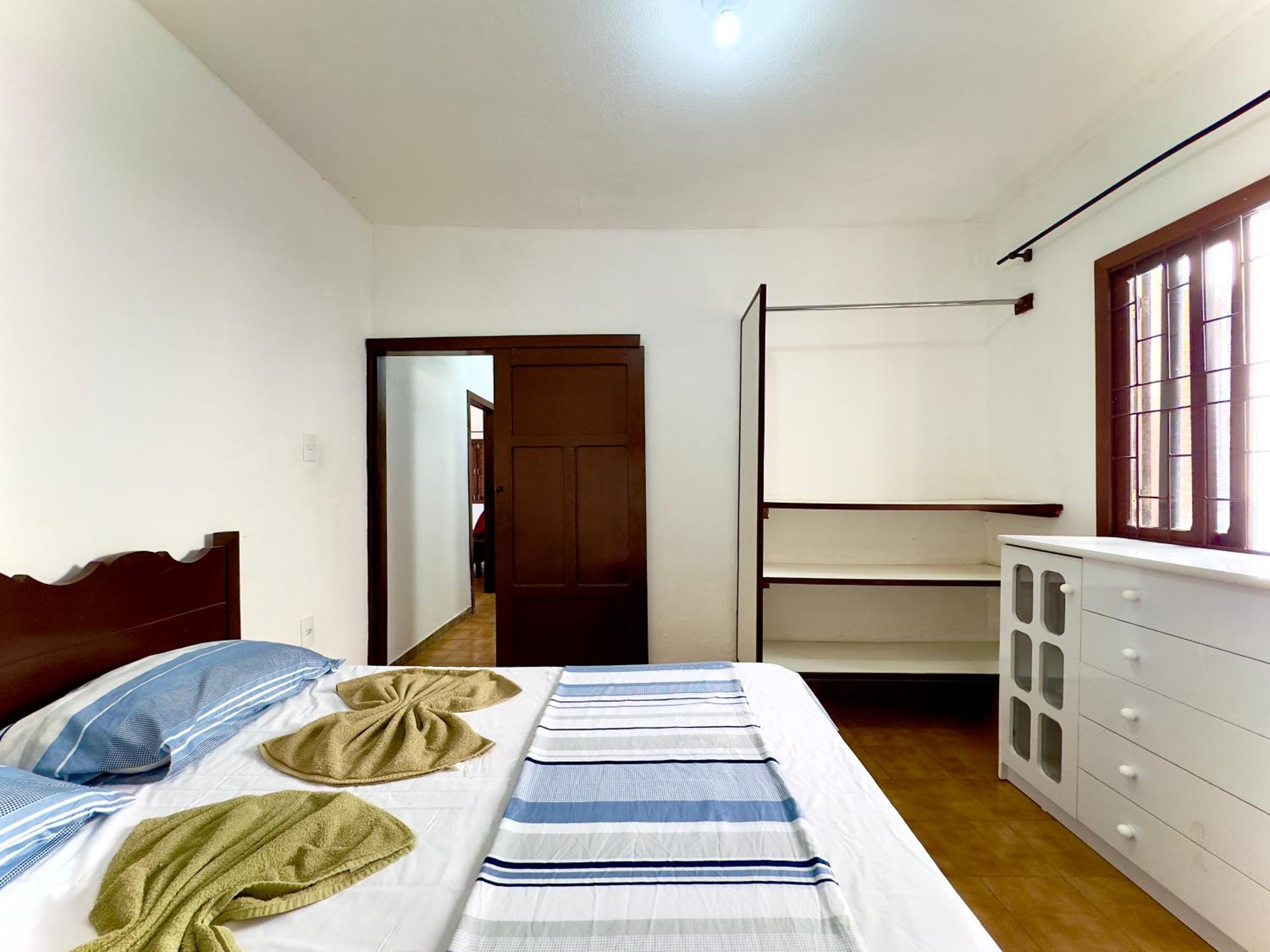 Casa Completa em Penha a poucos passos da PRAIA com Wi Fi TV e Cozinha Equipada Churrasqueira Privativa Ares condicionados Perfeito para Férias em Família