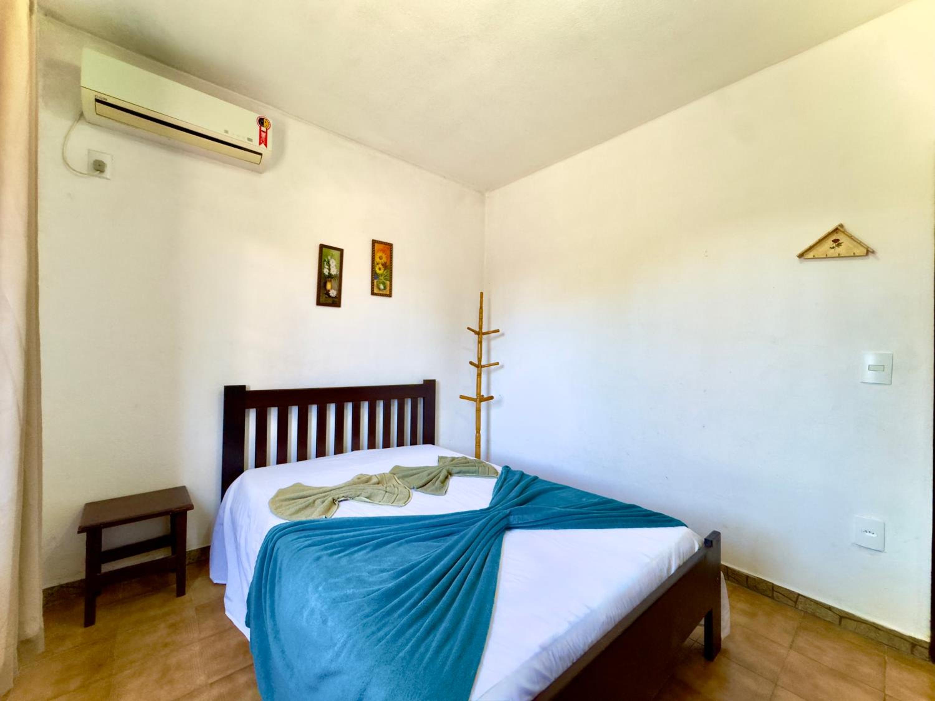 Casa Completa em Penha a poucos passos da PRAIA com Wi Fi TV e Cozinha Equipada Churrasqueira Privativa Ares condicionados Perfeito para Férias em Família
