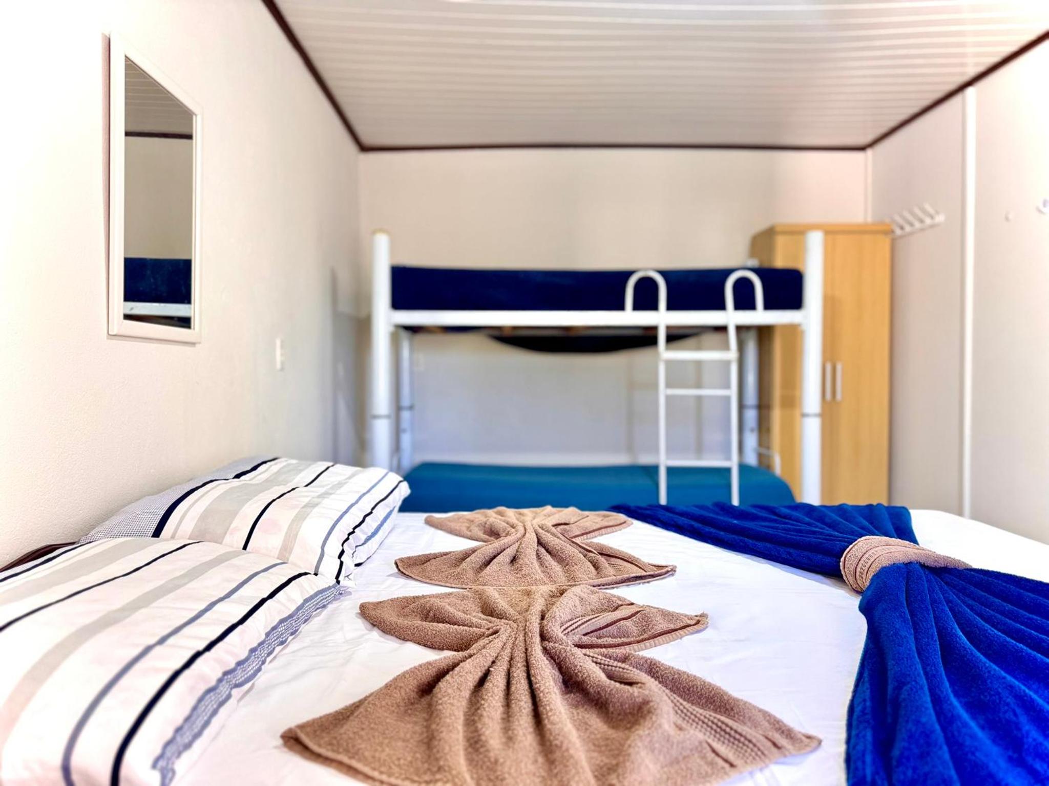 Casa Completa em Penha a poucos passos da PRAIA com Wi Fi TV e Cozinha Equipada Churrasqueira Privativa Ares condicionados Perfeito para Férias em Família