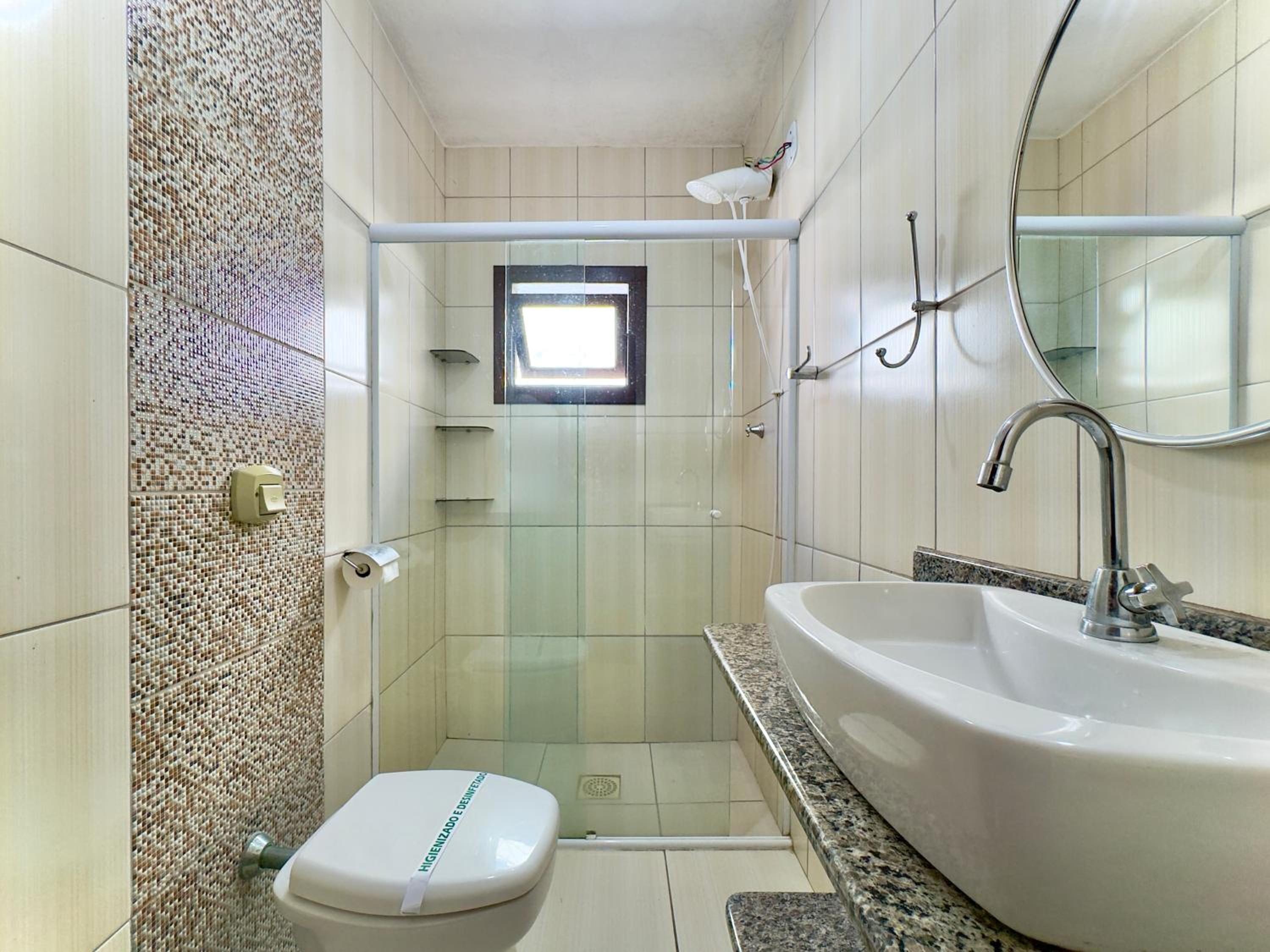 Casa Completa em Penha a poucos passos da PRAIA com Wi Fi TV e Cozinha Equipada Churrasqueira Privativa Ares condicionados Perfeito para Férias em Família