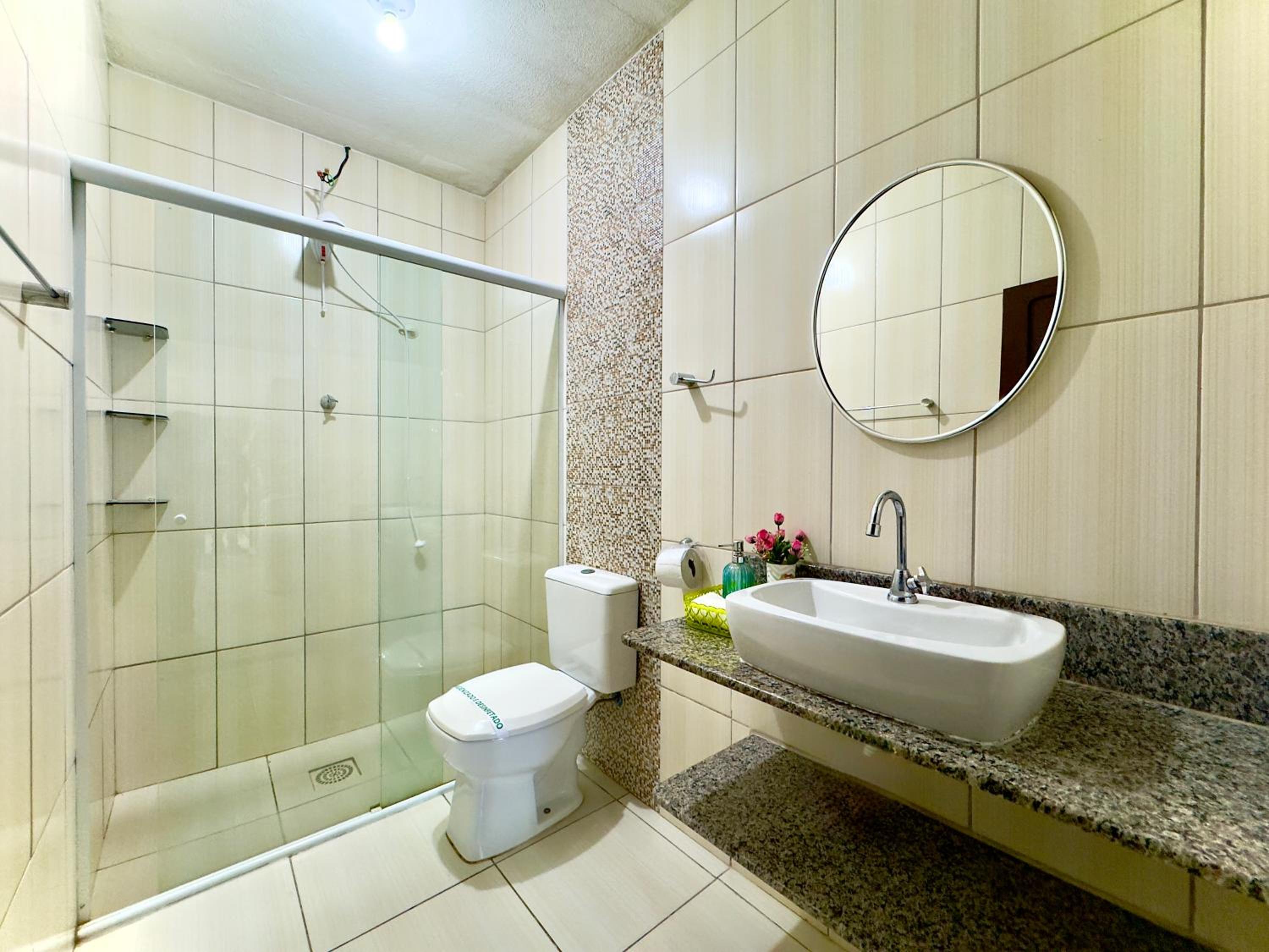 Casa Completa em Penha a poucos passos da PRAIA com Wi Fi TV e Cozinha Equipada Churrasqueira Privativa Ares condicionados Perfeito para Férias em Família
