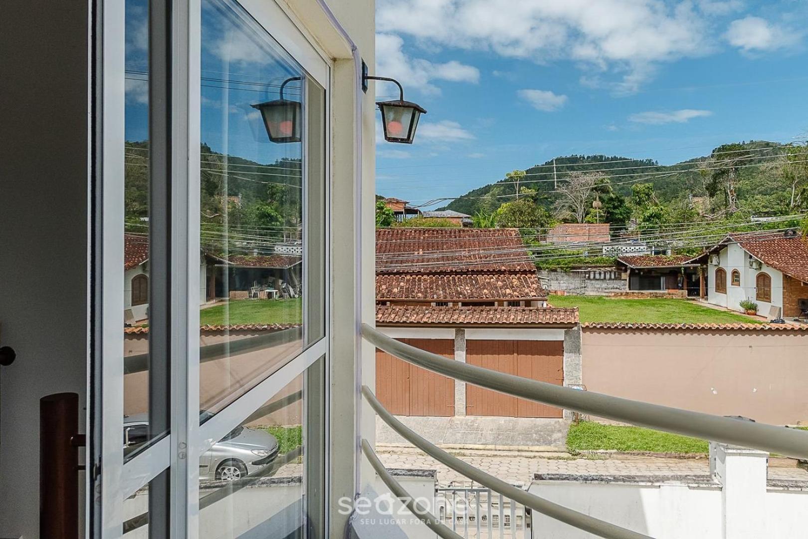 Your stay 350m from the sea in Ubatuba - FUA