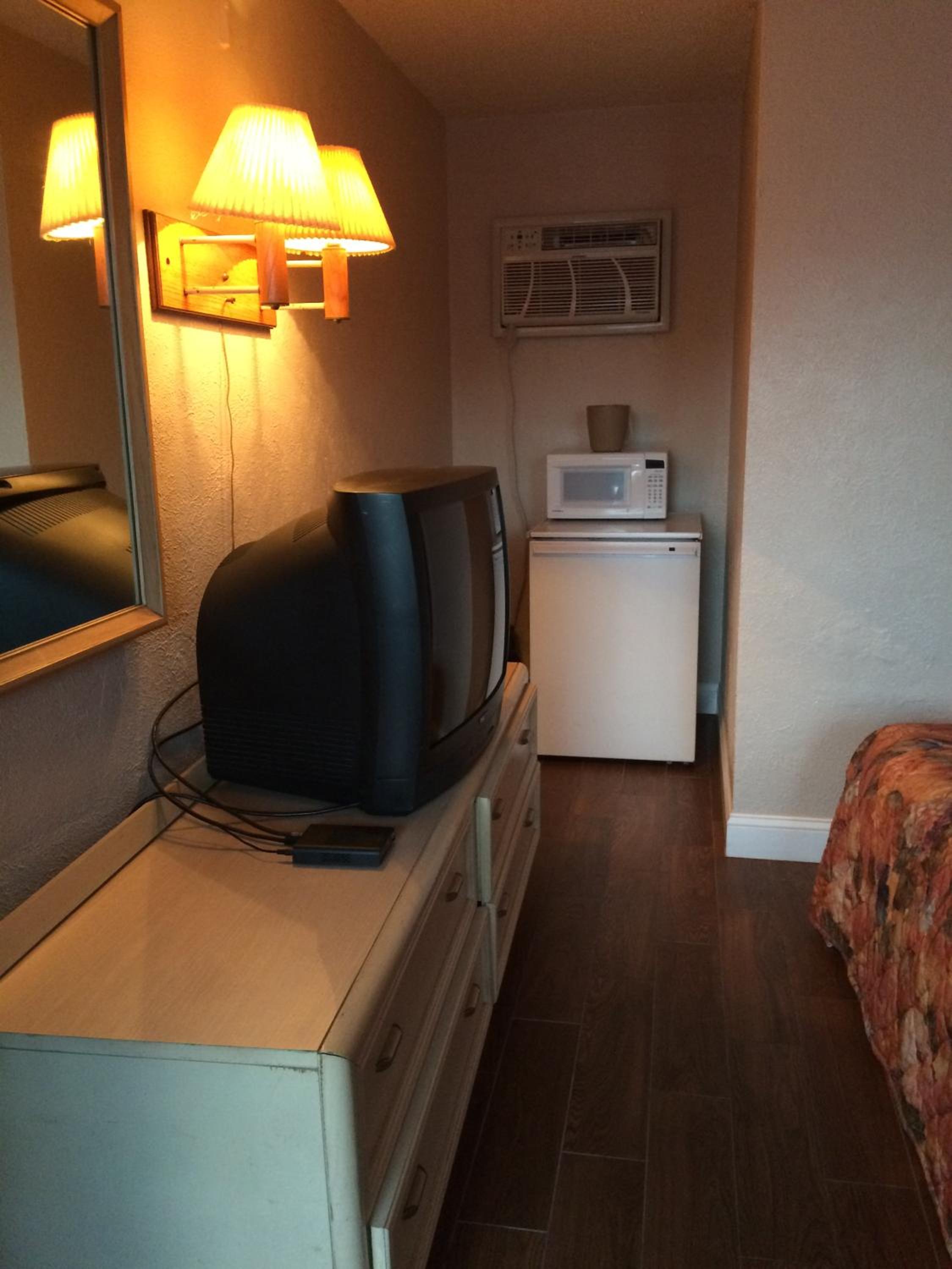 Royal Court Motel