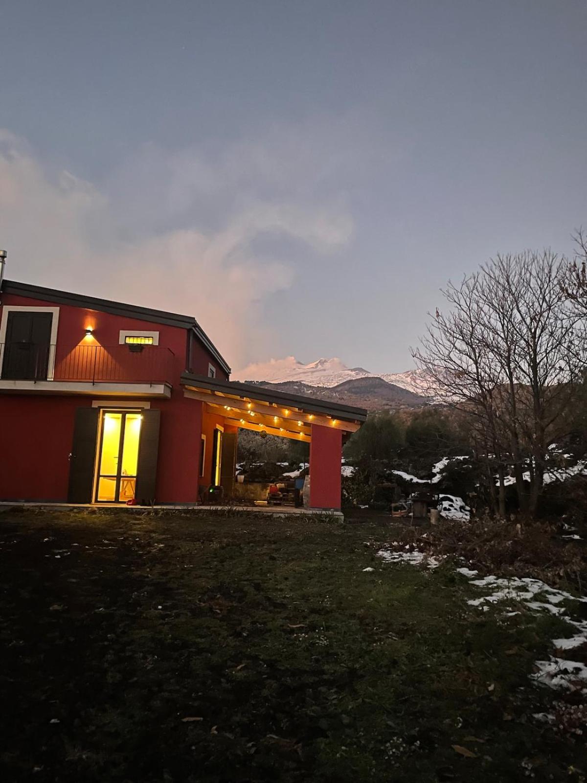 Case Monte Arso -Etna sud est-