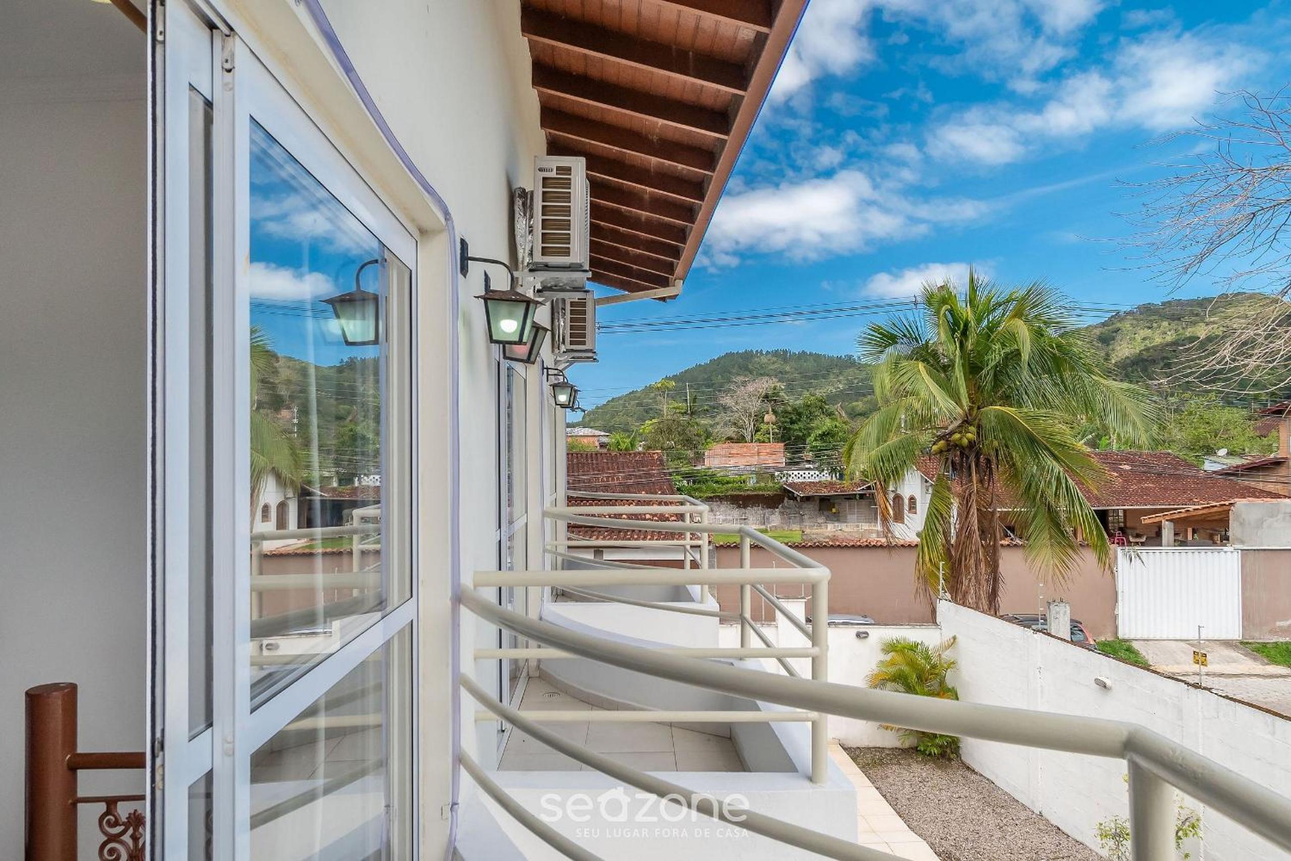 Your stay 350m from the sea in Ubatuba - FUA
