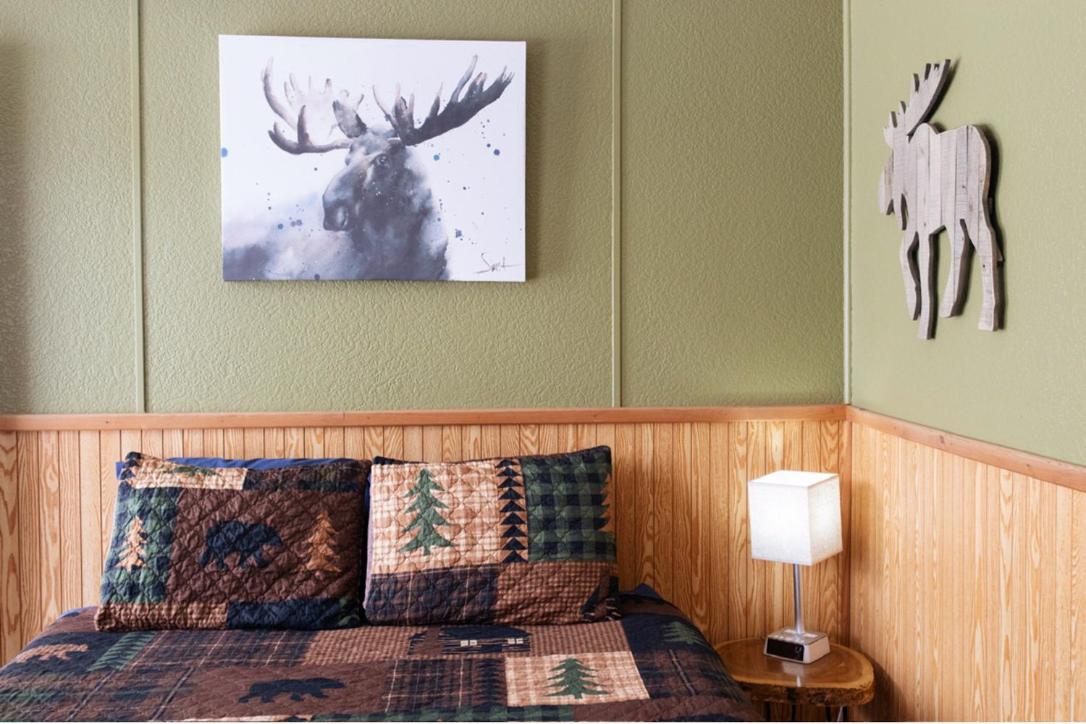 Maple Grove Lodging