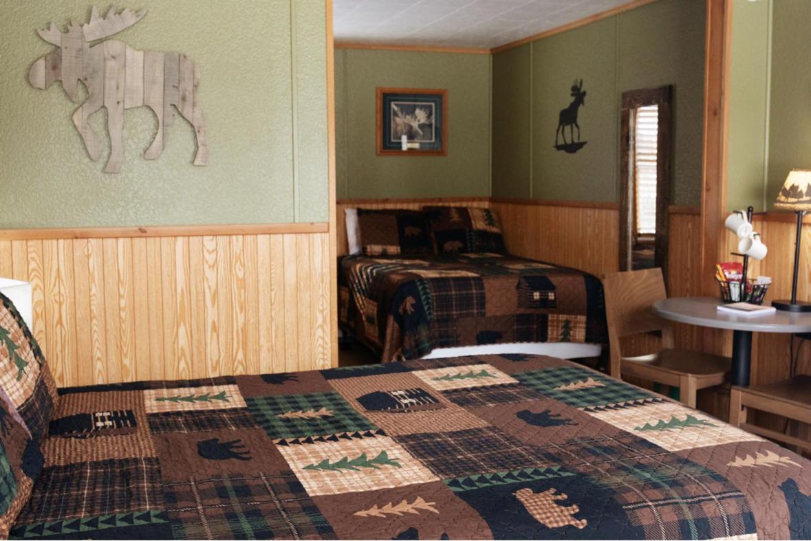 Maple Grove Lodging