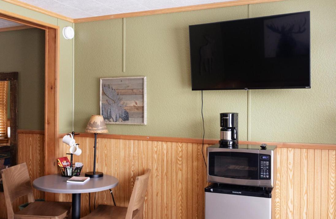 Maple Grove Lodging