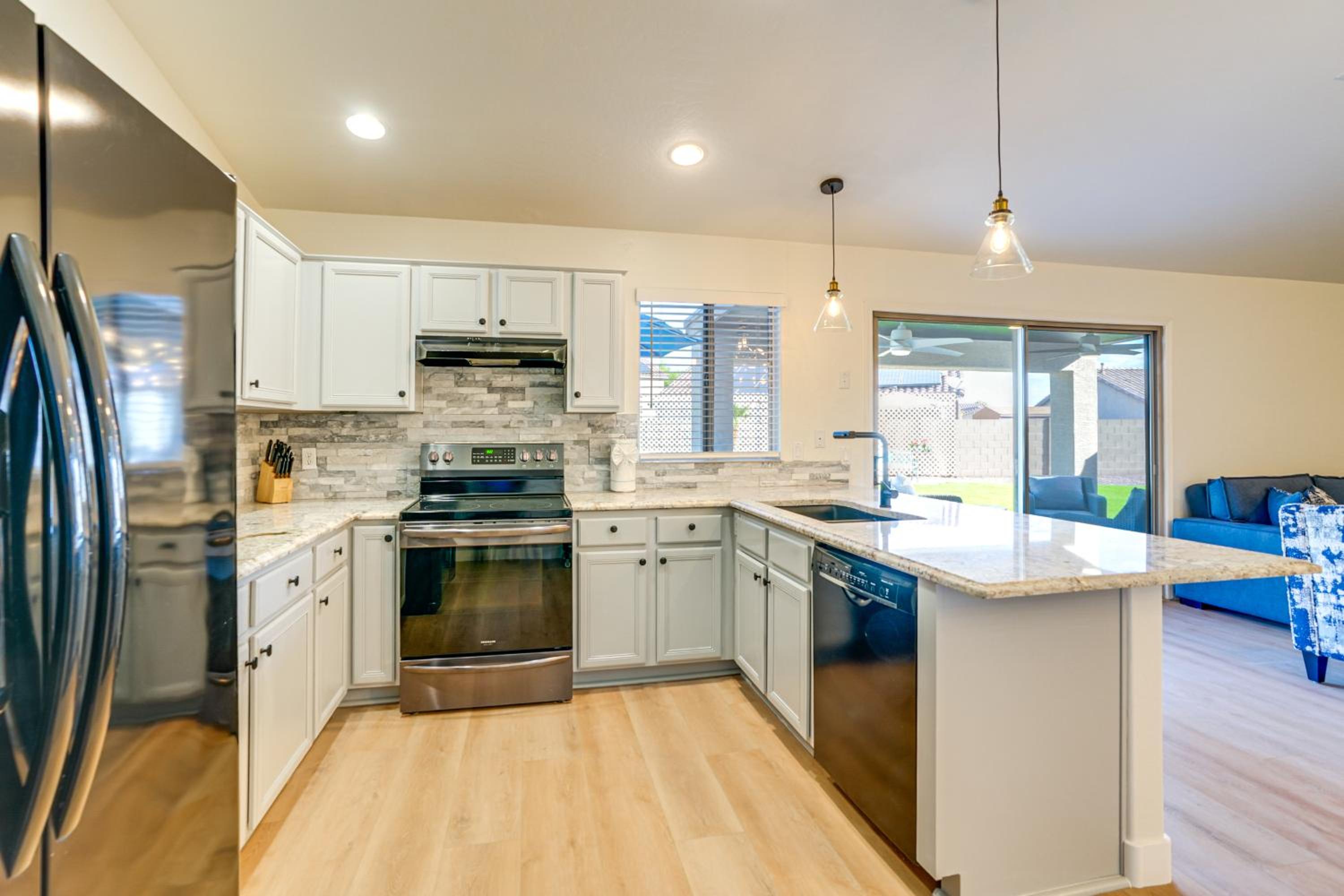 Spacious Backyard with Putting Green Peoria Retreat