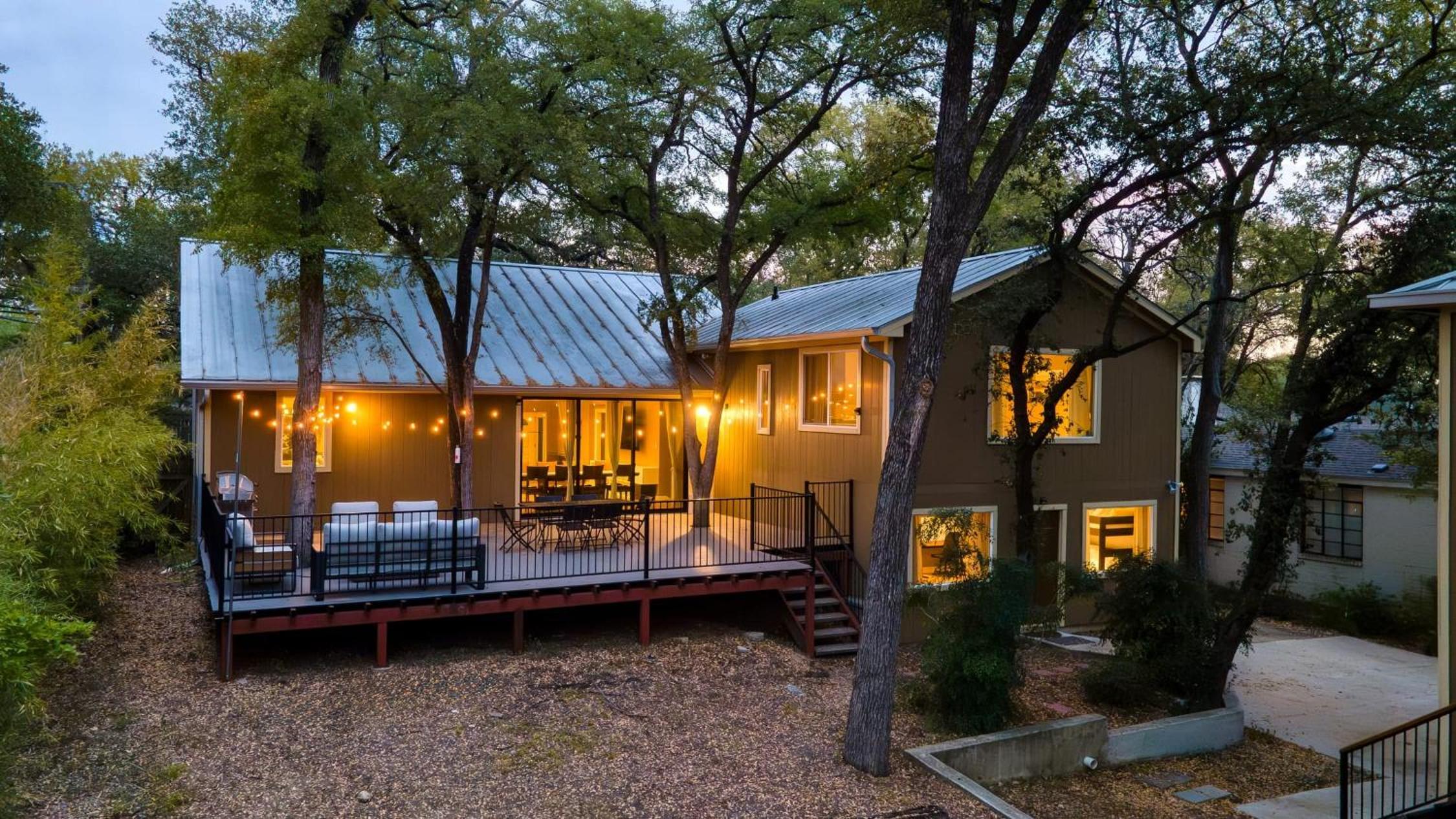 Sleeps 18 Game Room Deck w Firepit 5BDR Casita Cedar Stone by AvantStay