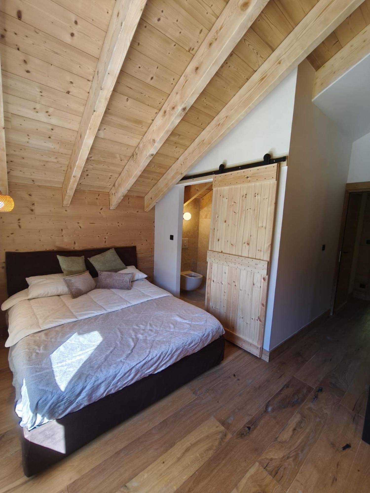 Chalet cosy&neuf, poêle à bois, vue panoramique