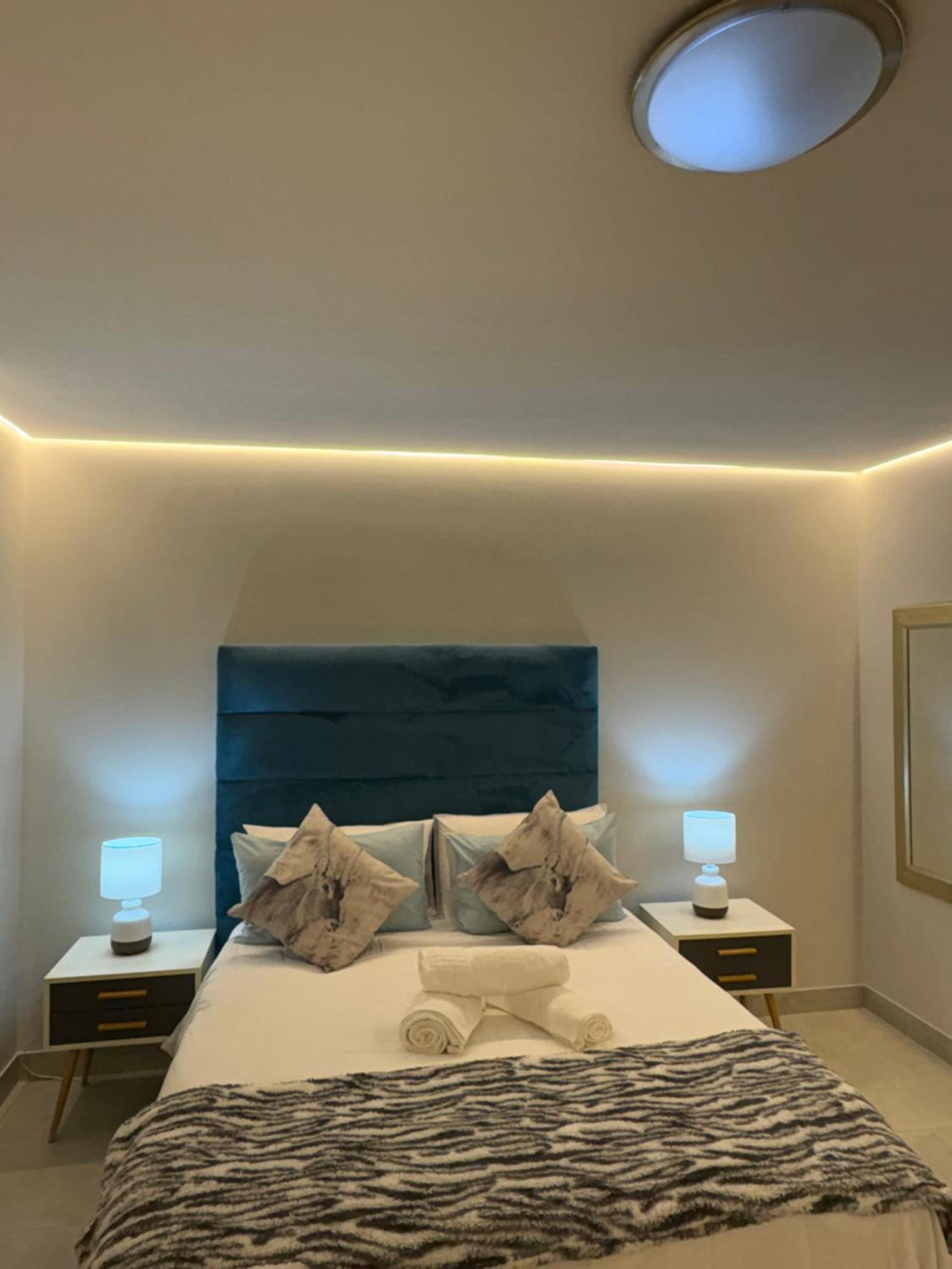 Immaculate,Alttrative &Modern 6 minutes away from the beach