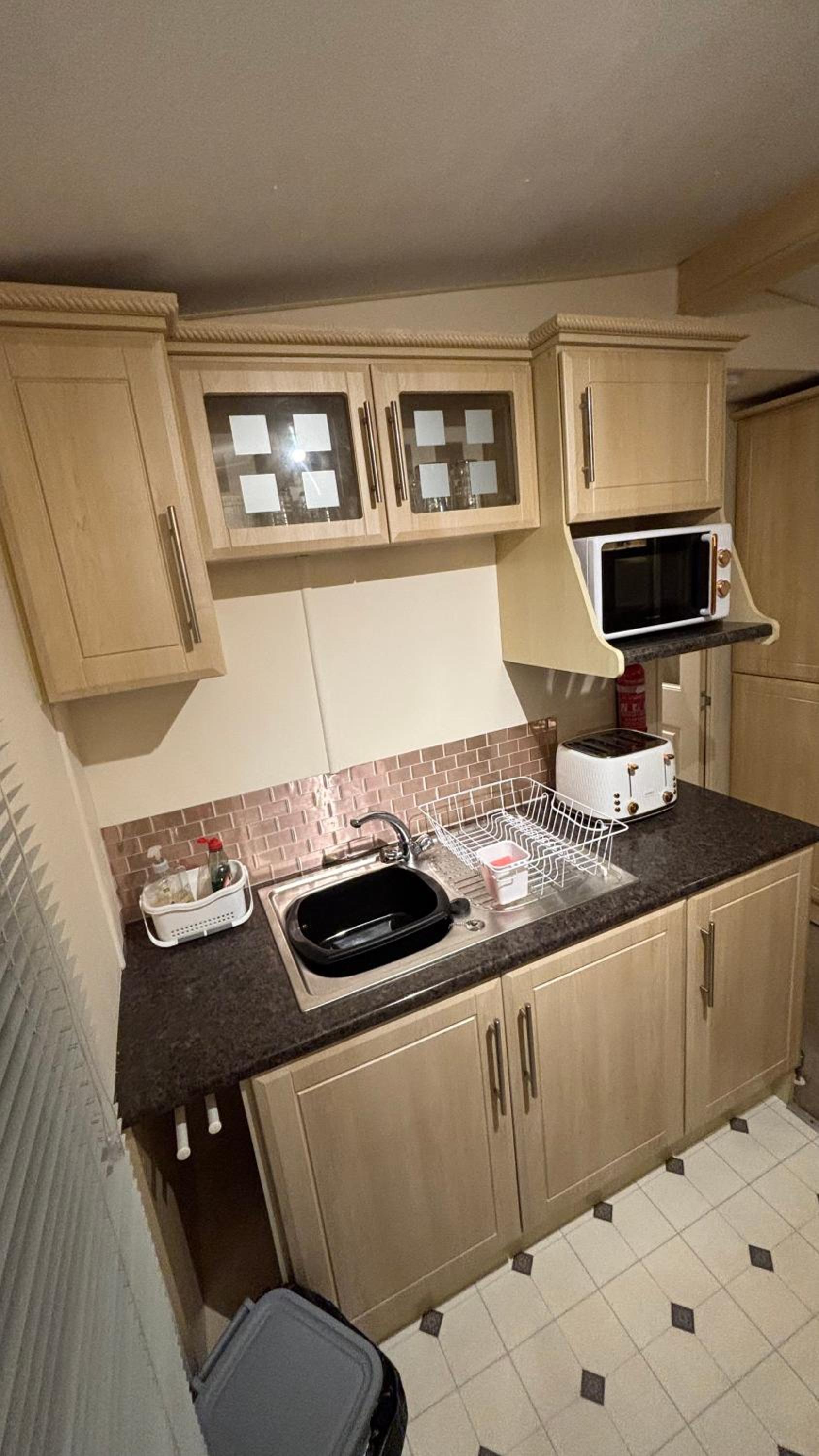 Welsh Bayview Retreat 2-Bed Caravan & 2-Bed Chalet at Clarach Bay Holiday Village