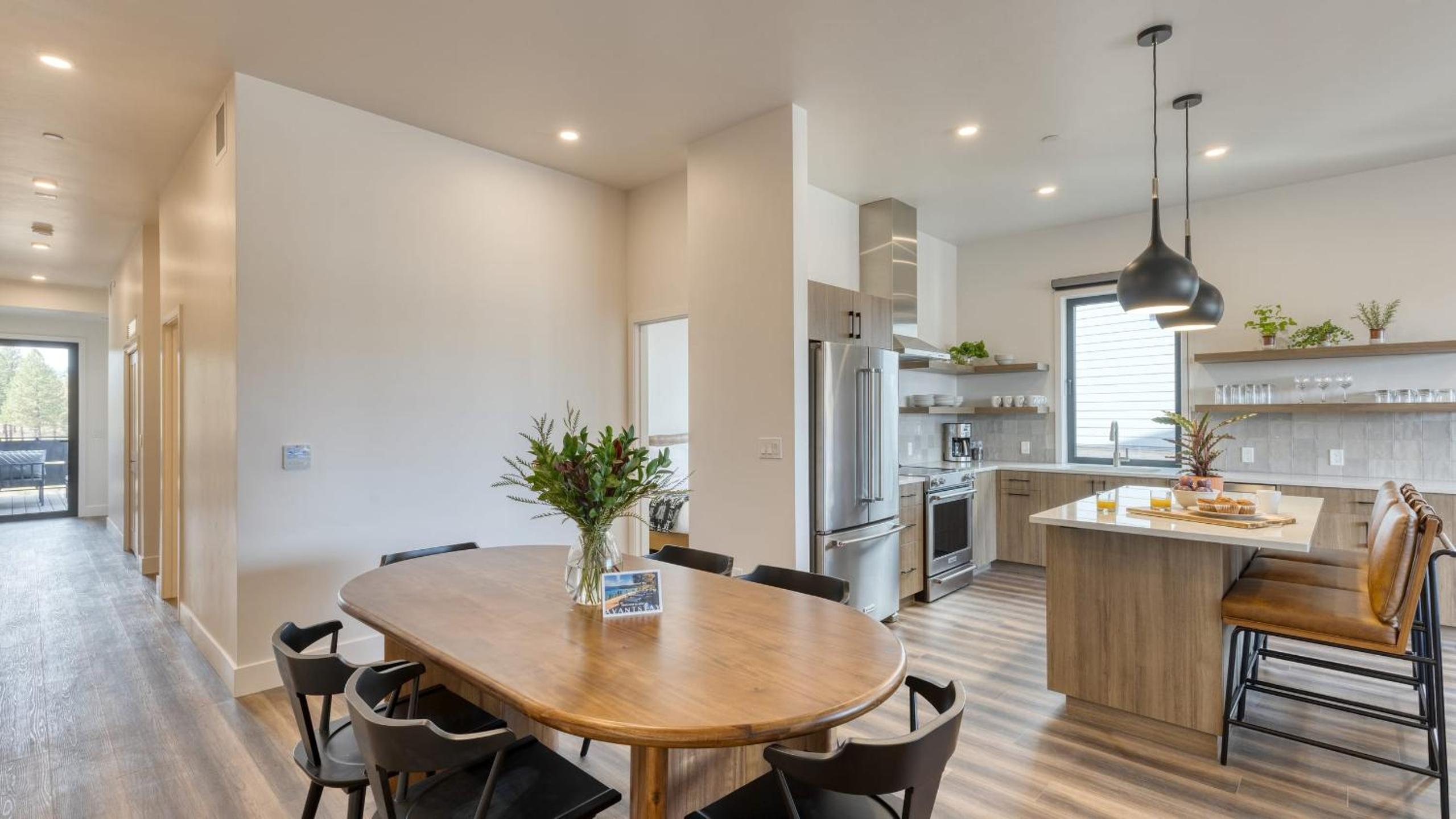 1119 Aerie Buyout 2 Units Near Old Bend Hot Tub Mountain View
