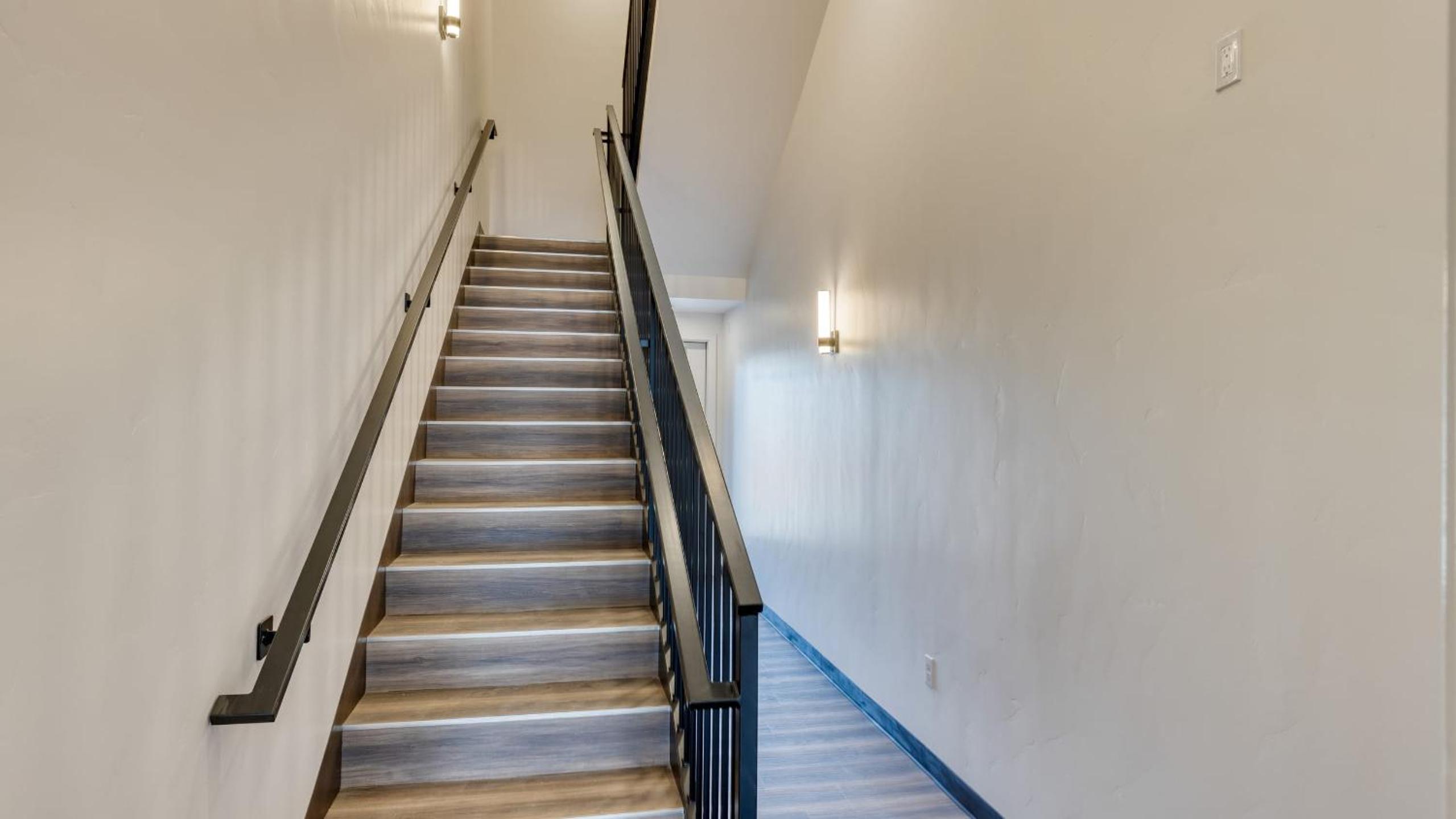 1119 Aerie Buyout 2 Units Near Old Bend Hot Tub Mountain View