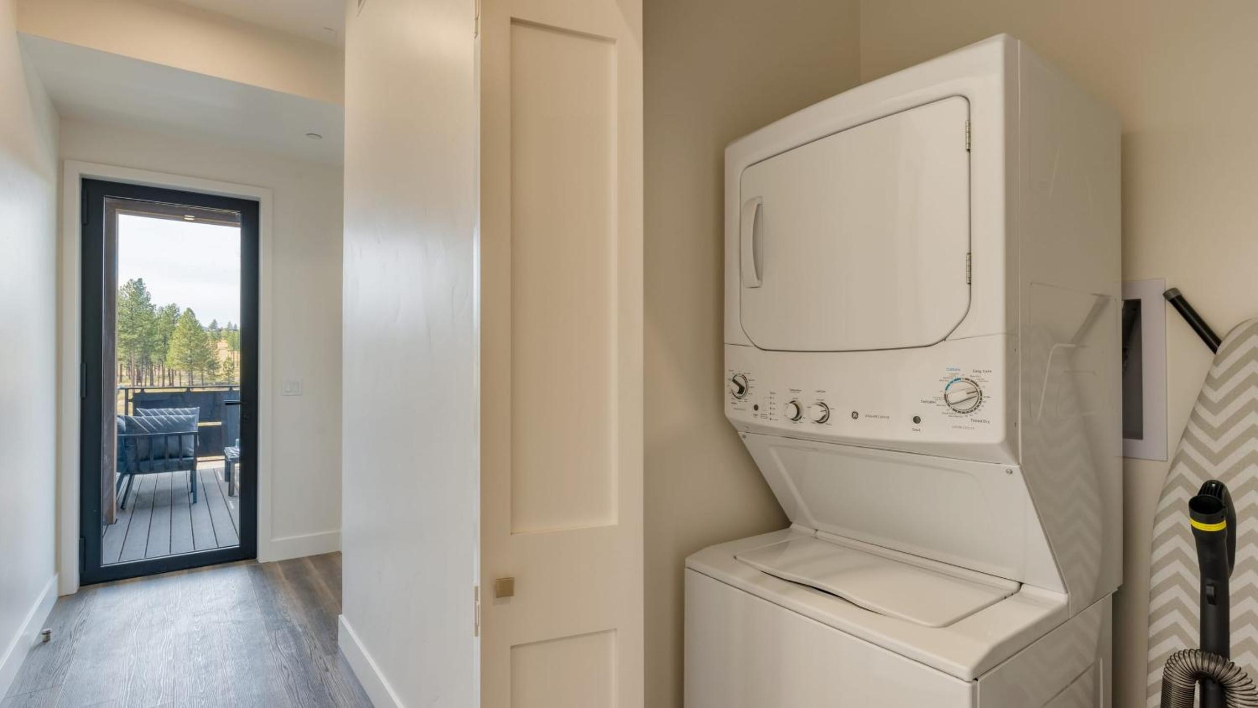 1119 Aerie Buyout 2 Units Near Old Bend Hot Tub Mountain View