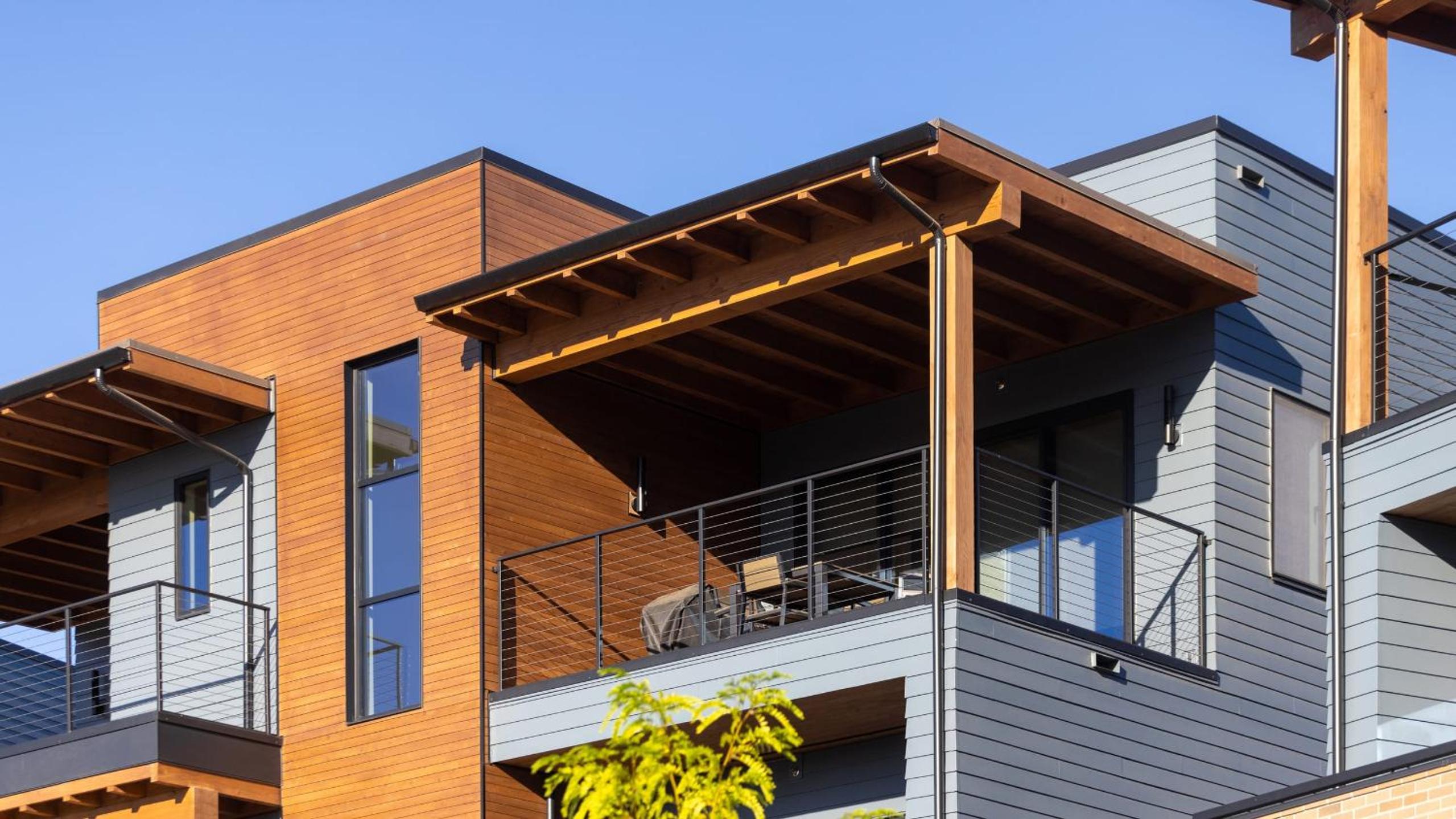 1135 Aerie Buyout 2 Units Deck Hot Tub Views Mins to Old Bend