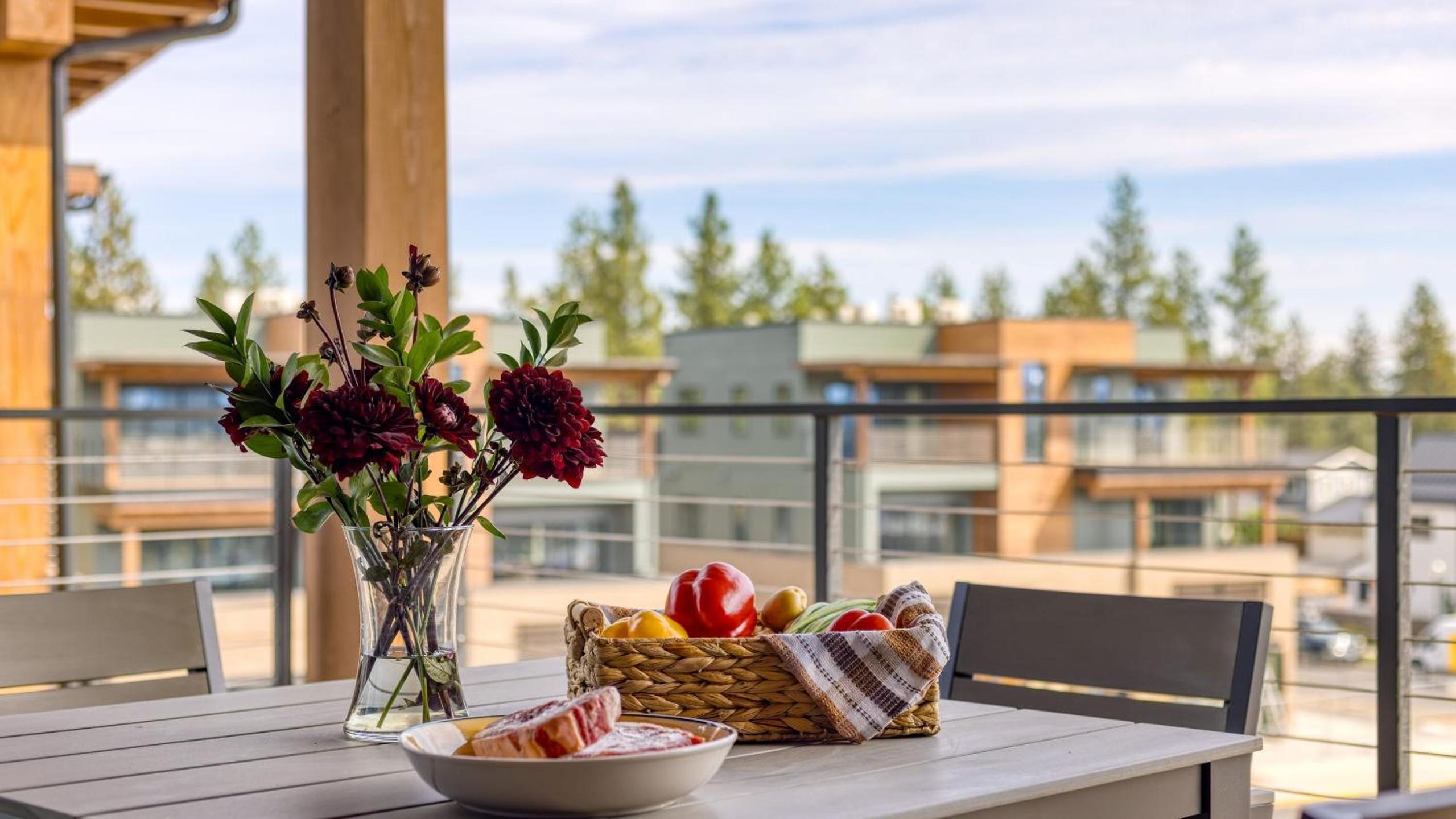 1127 Aerie Buyout 2 Units w Hot TubMountain Views Near Downtown