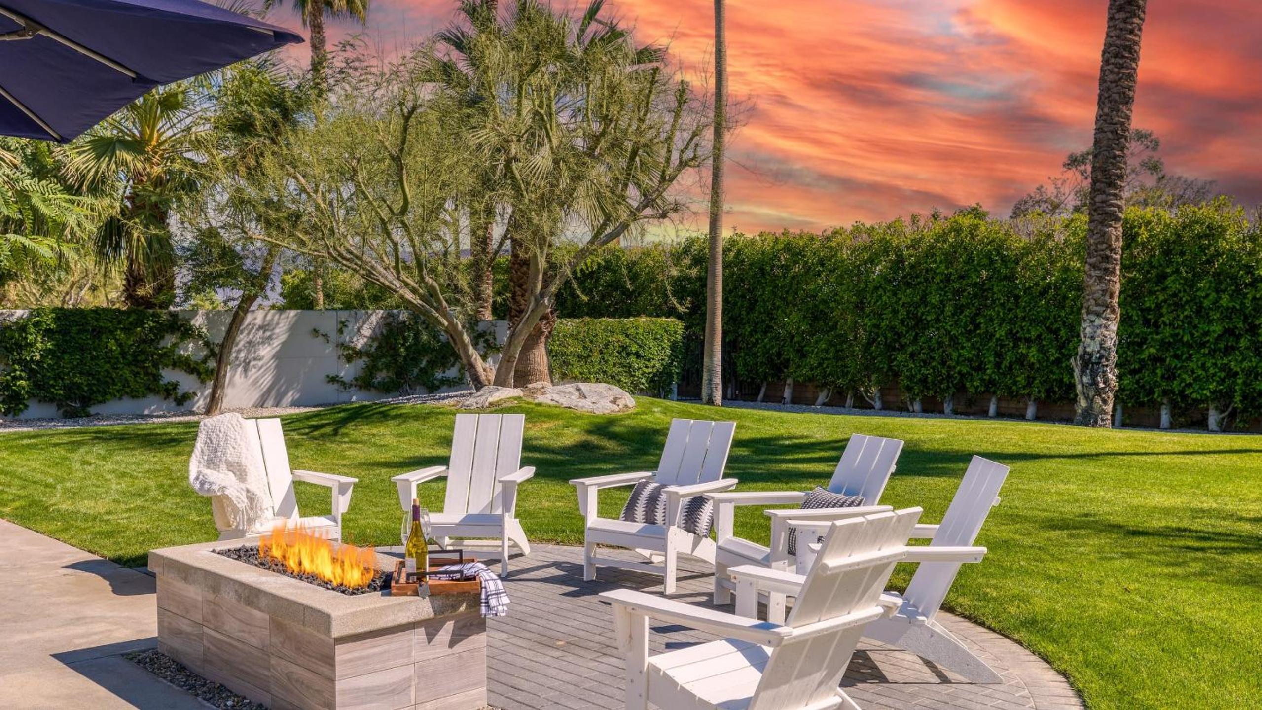 Sleeps 28 2 Luxe Villas w Pool Putting Green Polo Villas Nova by AvantStay