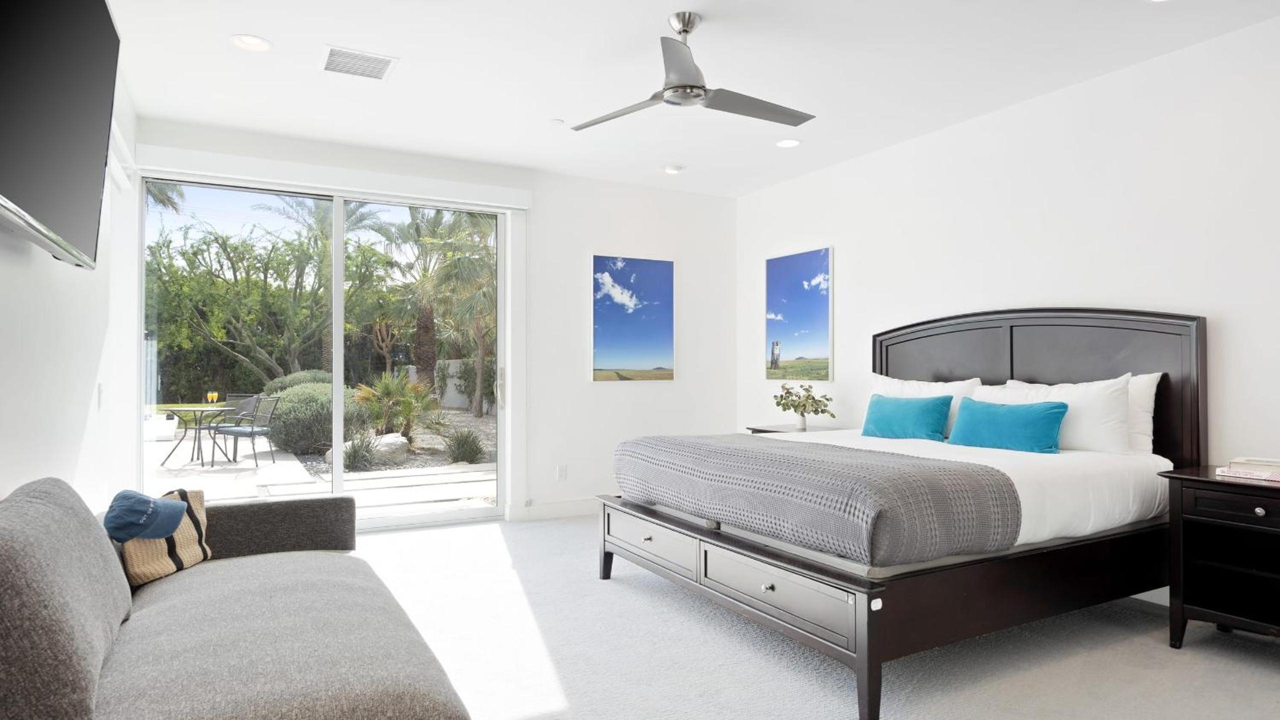 Sleeps 28 2 Luxe Villas w Pool Putting Green Polo Villas Nova by AvantStay