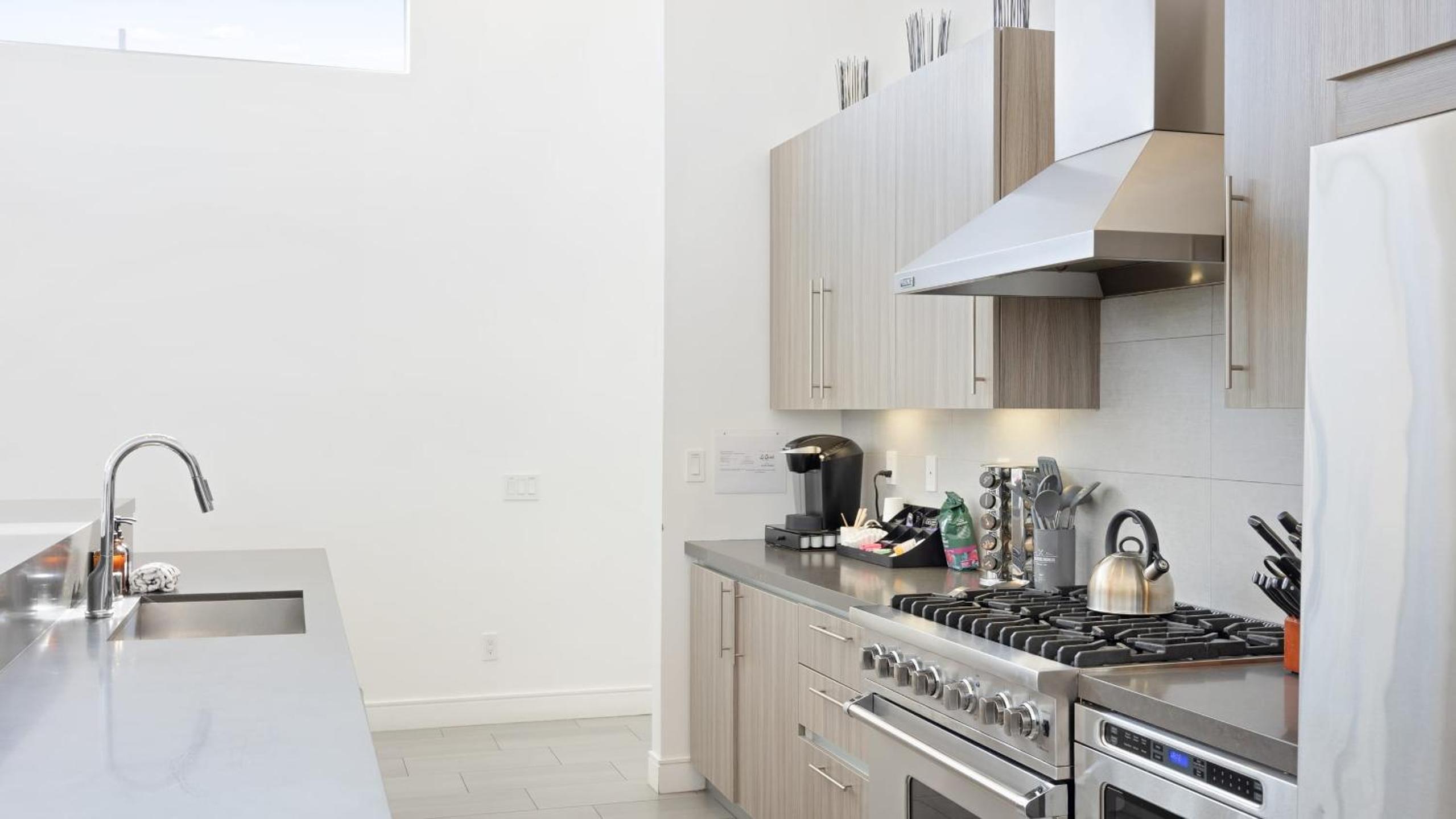 Sleeps 28 2 Luxe Villas w Pool Putting Green Polo Villas Nova by AvantStay
