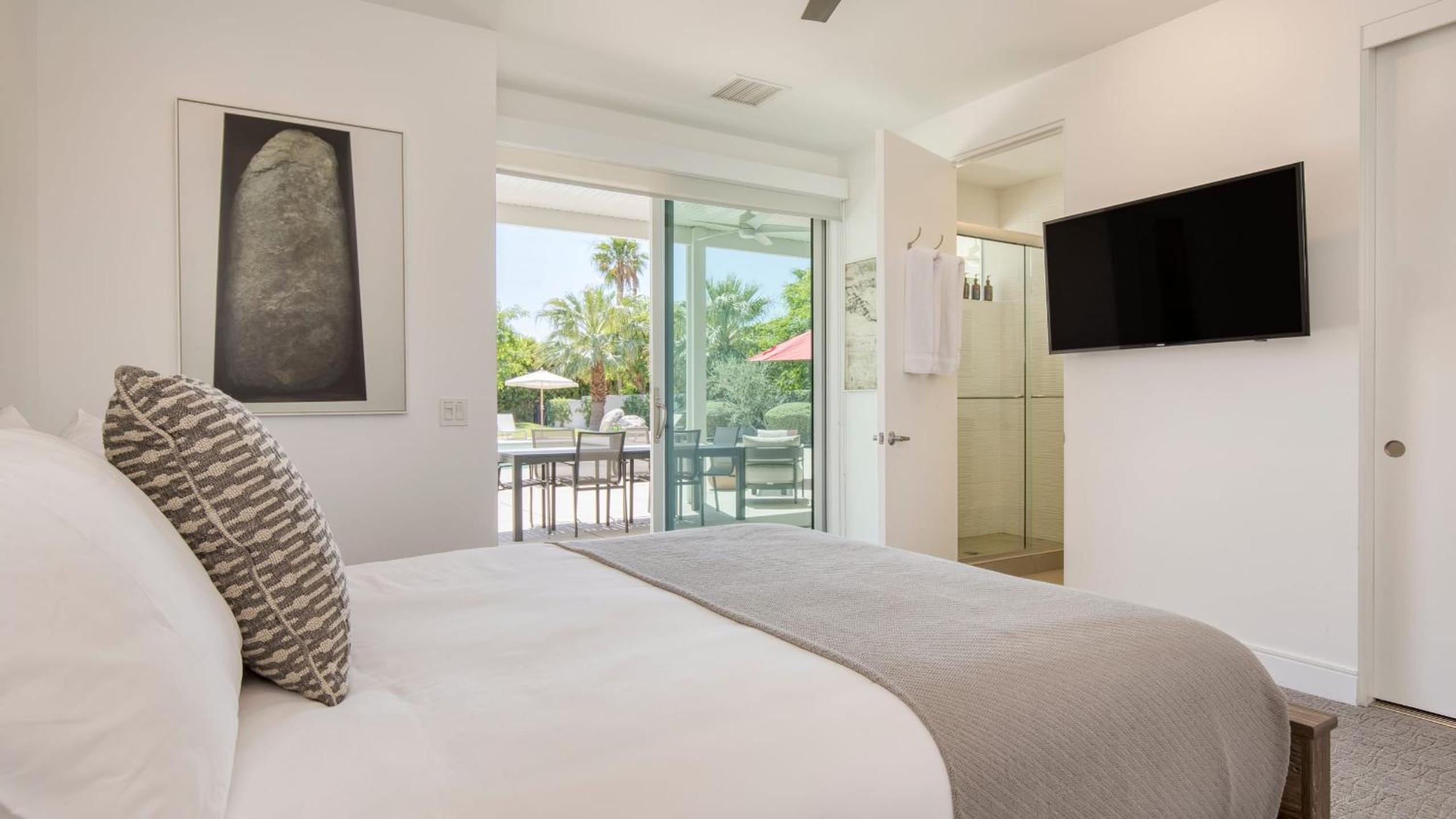 Sleeps 28 2 Luxe Villas w Pool Putting Green Polo Villas Nova by AvantStay
