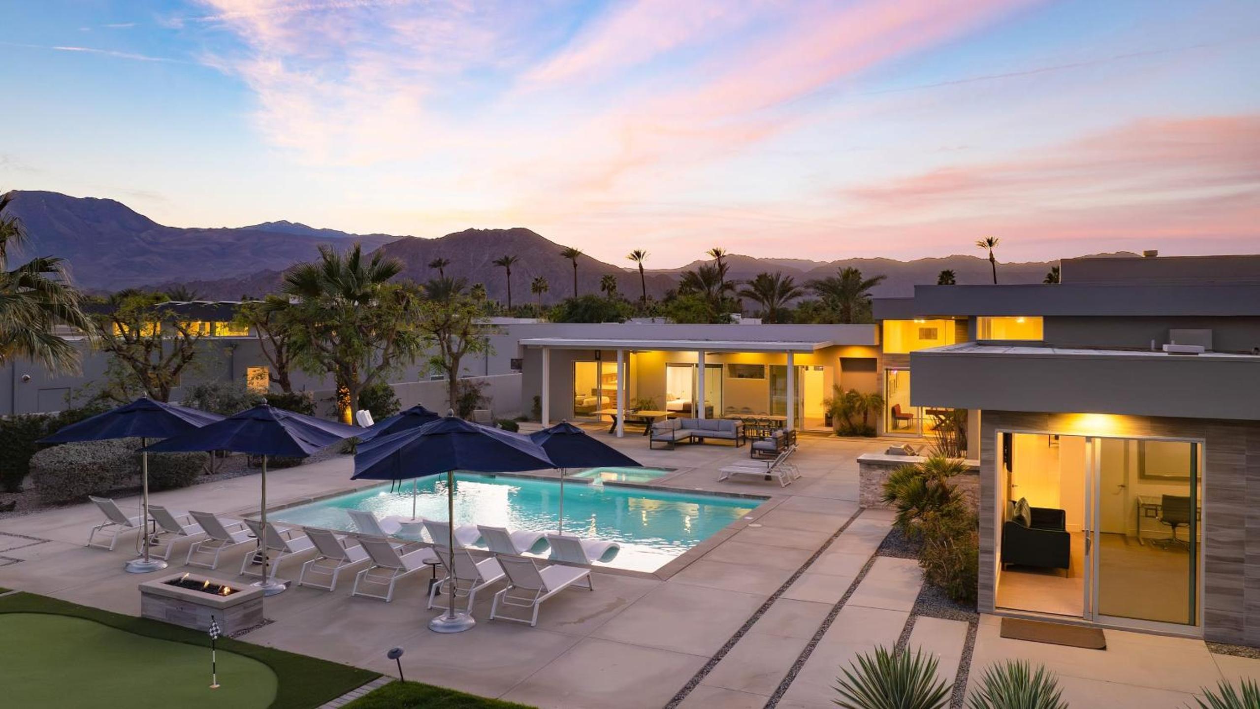 Sleeps 28 2 Luxe Villas w Pool Putting Green Polo Villas Nova by AvantStay