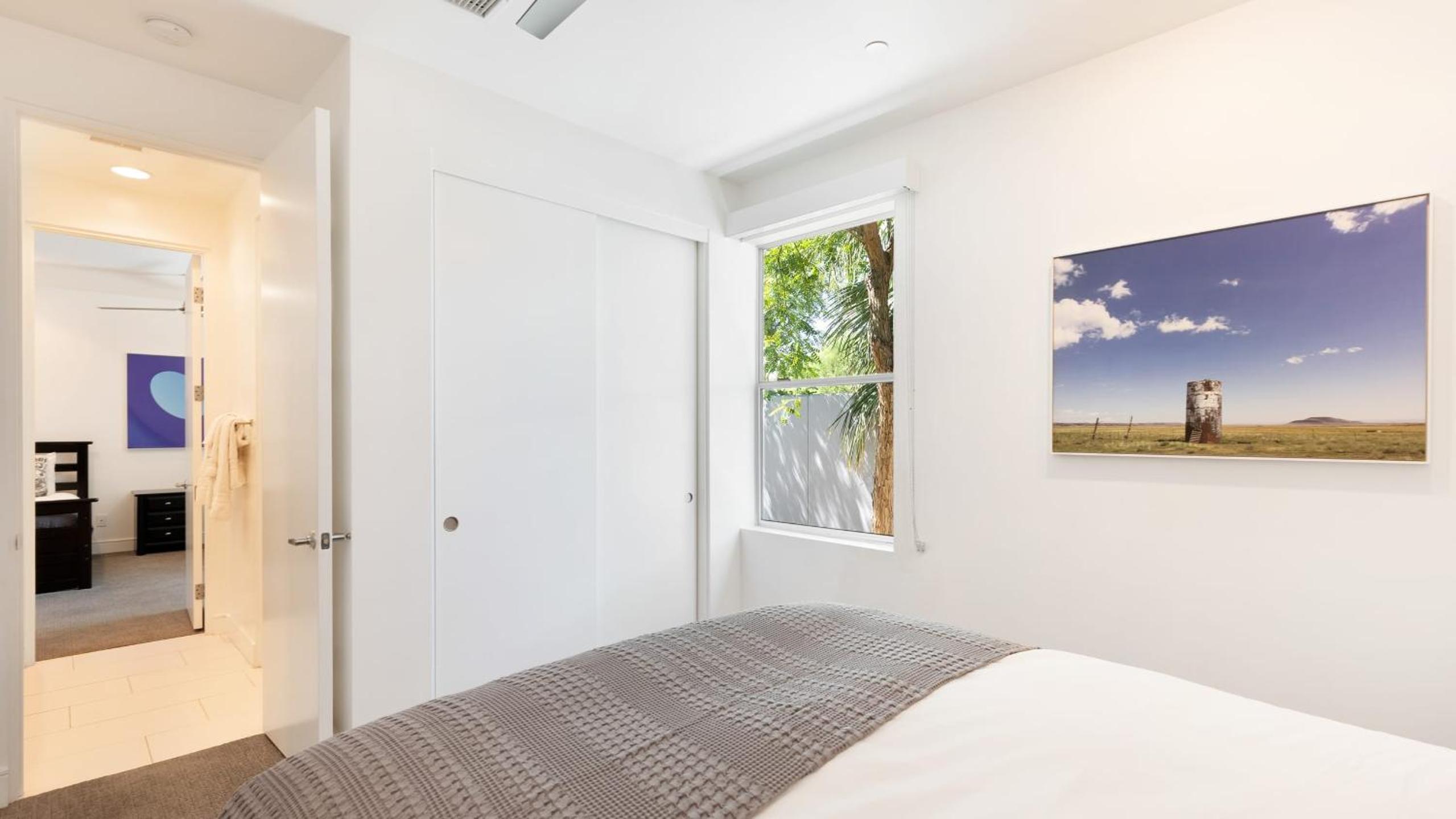 Sleeps 40 3 Luxe Villas next to Empire Polo Club Putting Green Pickleball