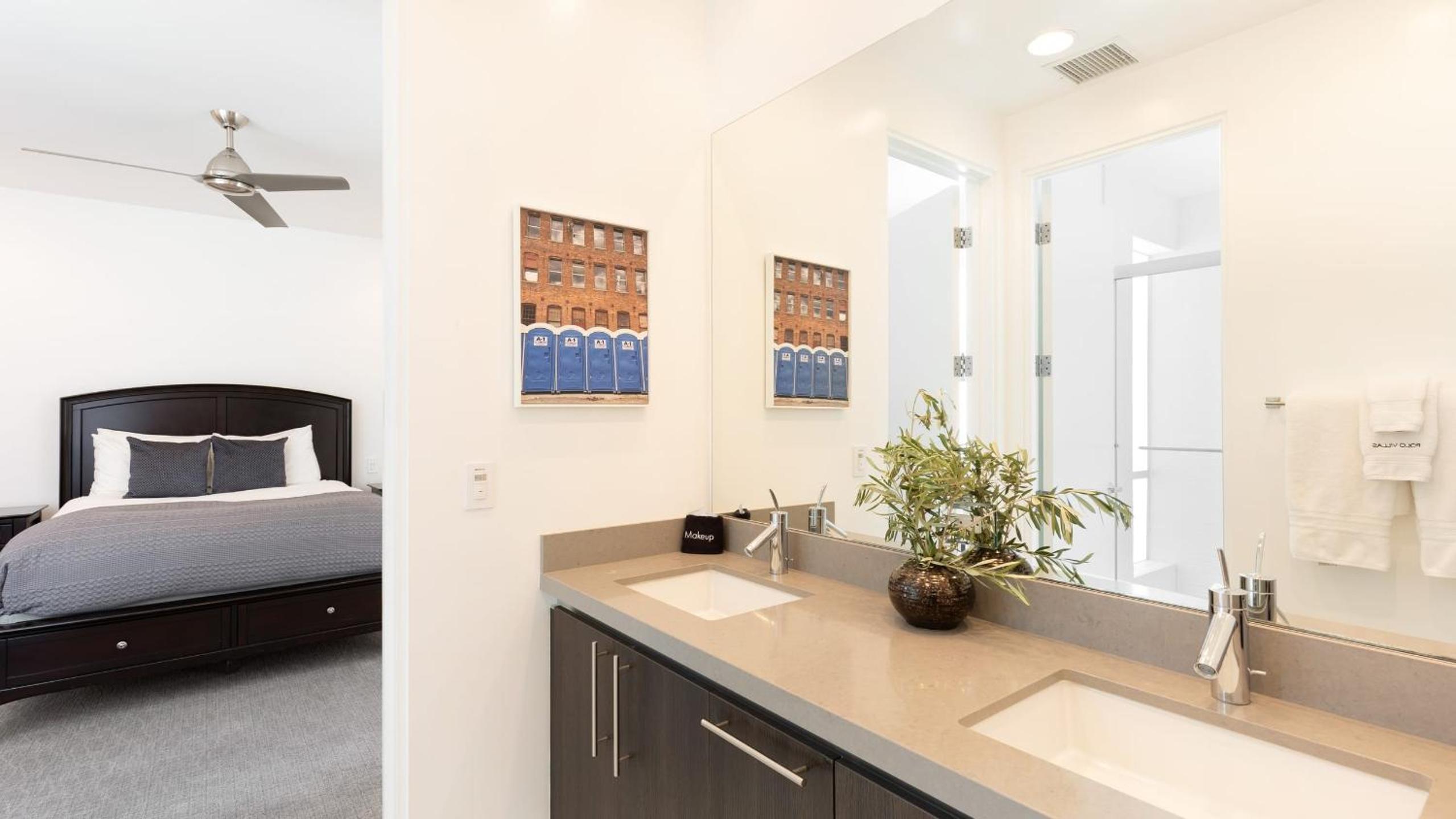 Sleeps 40 3 Luxe Villas next to Empire Polo Club Putting Green Pickleball