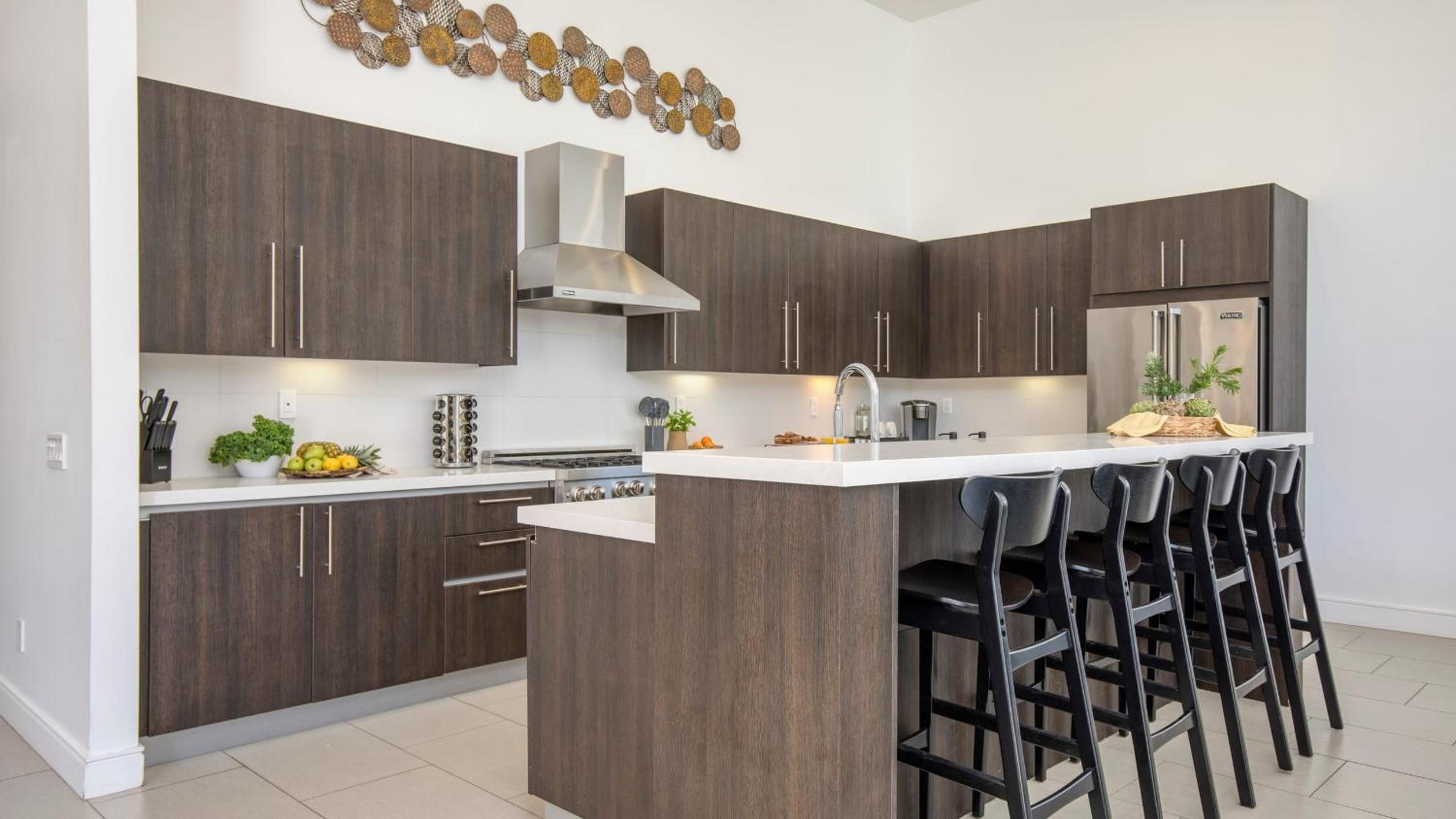Sleeps 40 3 Luxe Villas next to Empire Polo Club Putting Green Pickleball