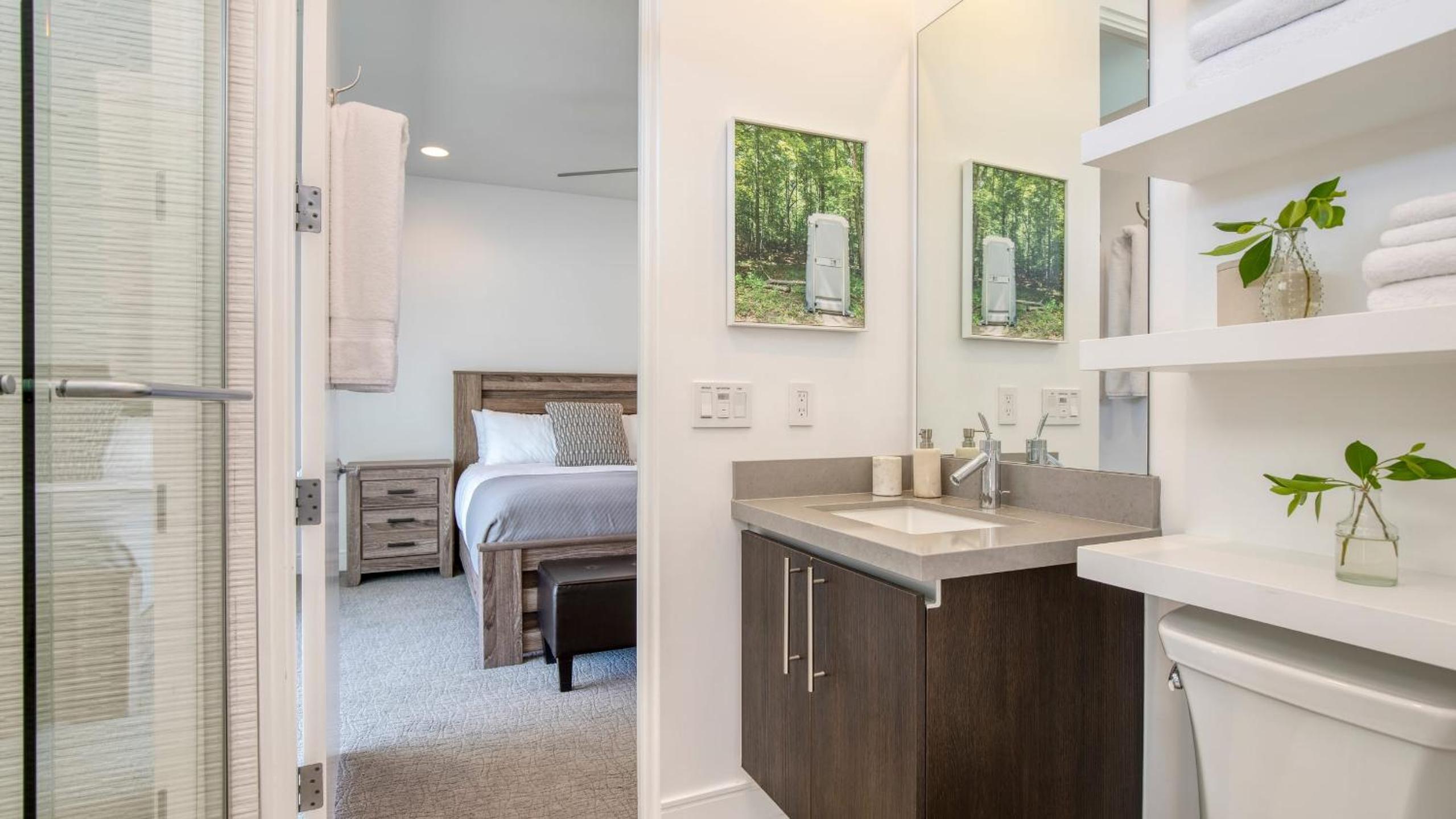 Sleeps 40 3 Luxe Villas next to Empire Polo Club Putting Green Pickleball