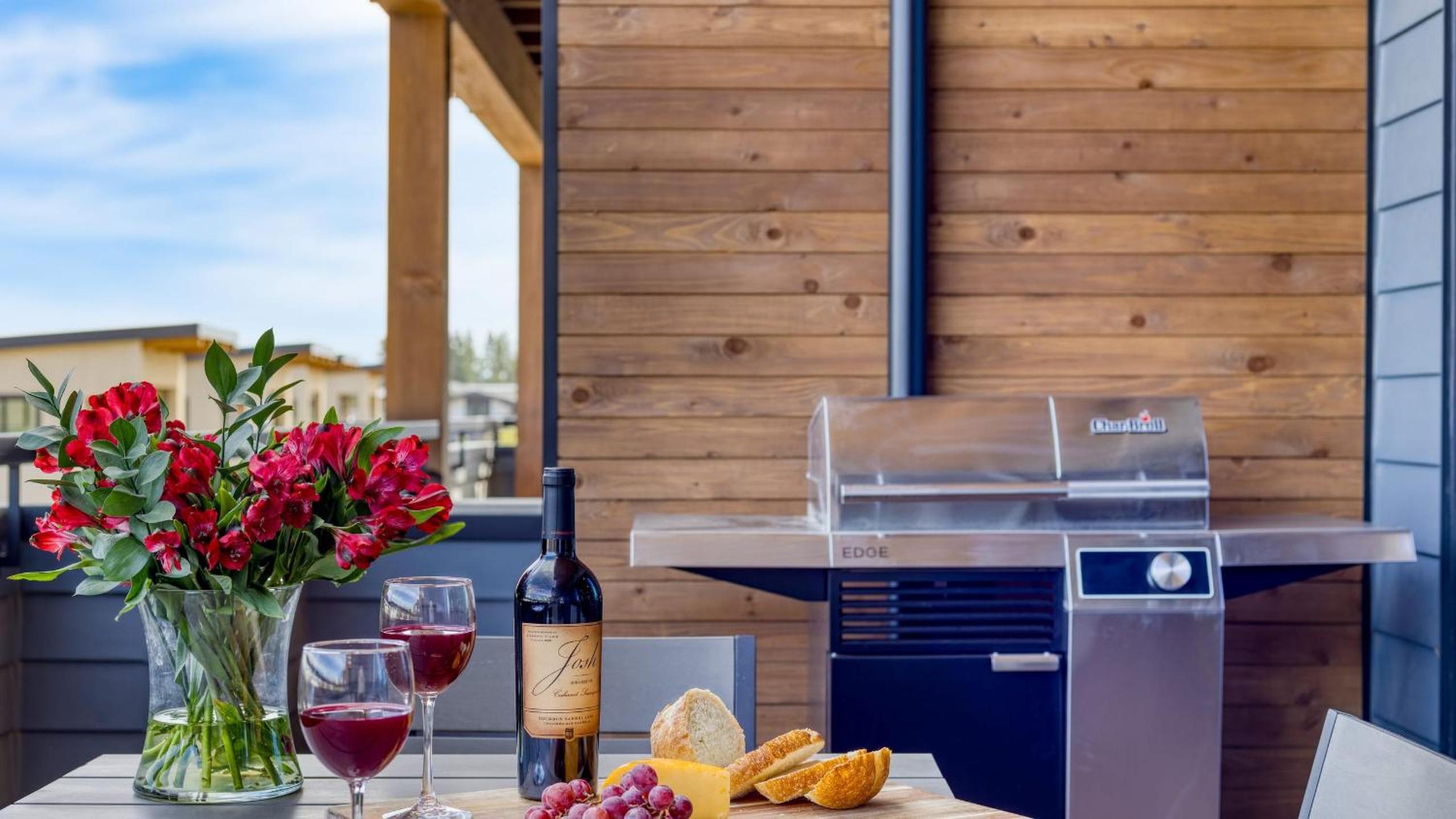 2 Units Minutes to Downtown Bend Hot Tub 1208 Skyline Ranch by AvantStay