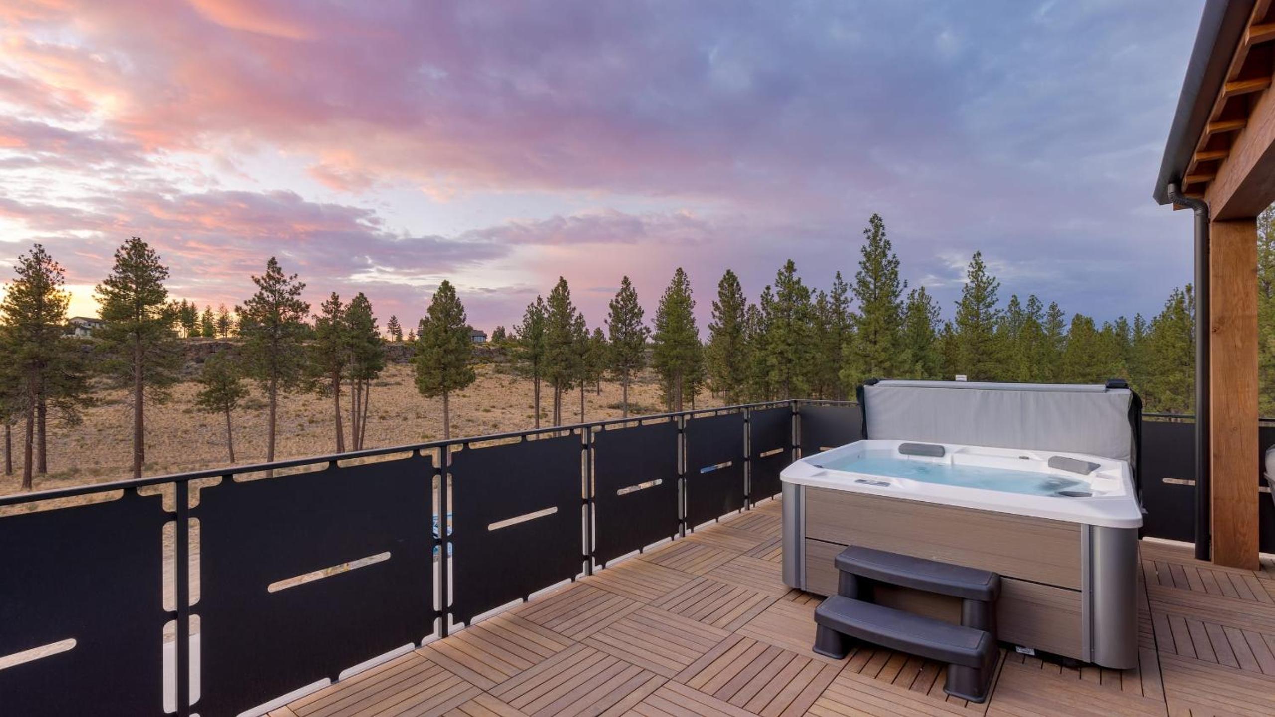 2 Units Minutes to Downtown Bend Hot Tub 1208 Skyline Ranch by AvantStay