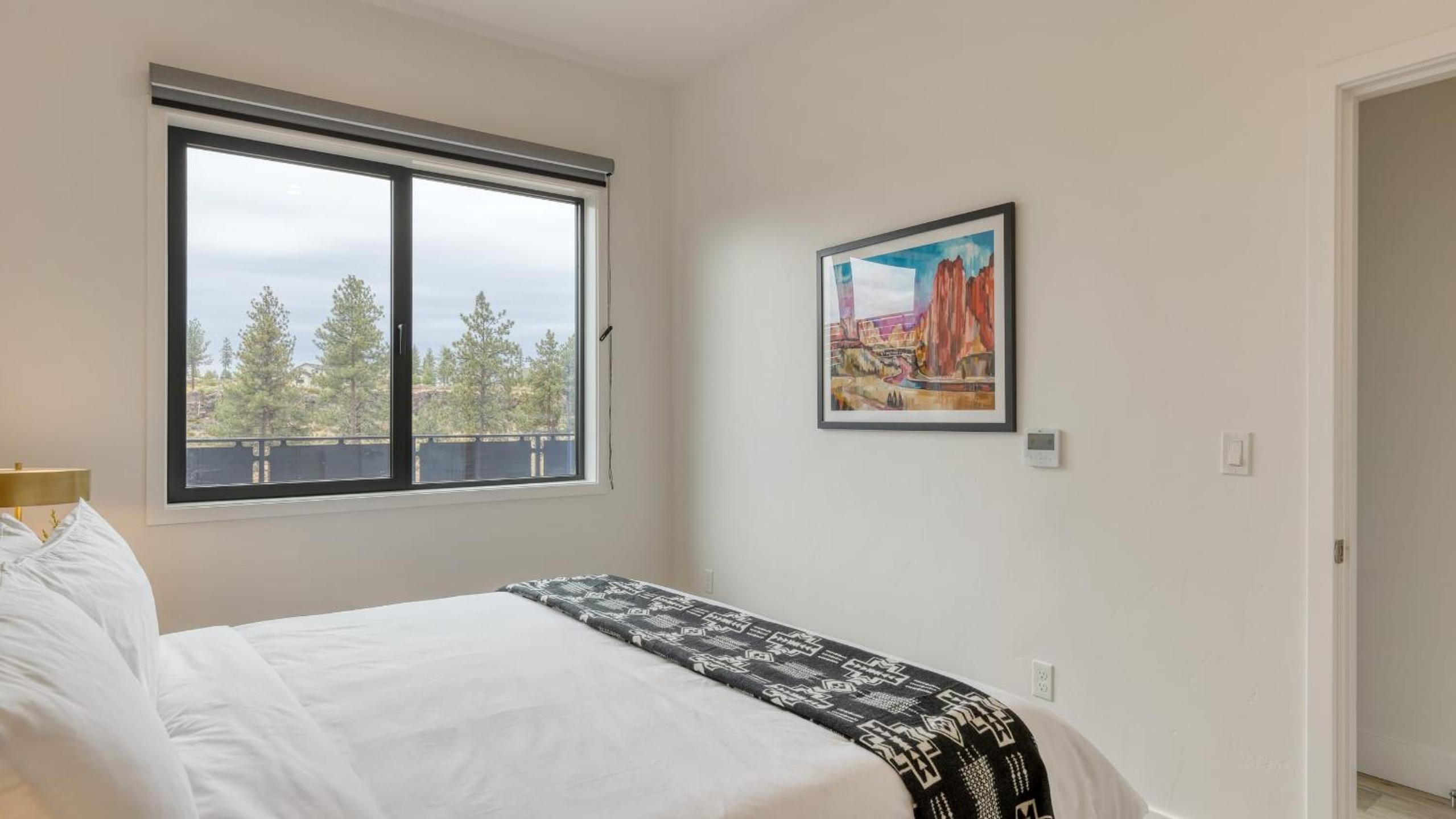 2 Units Deck Hot Tub Minutes to Old Bend 1212 Skyline Ranch by AvantStay