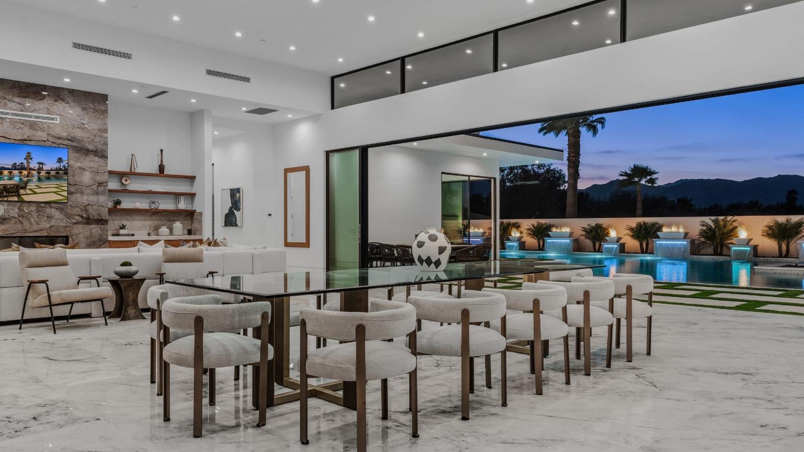 Sleeps 25 2 Luxury Villas w Pool Spa Putting Green Bravo by AvantStay