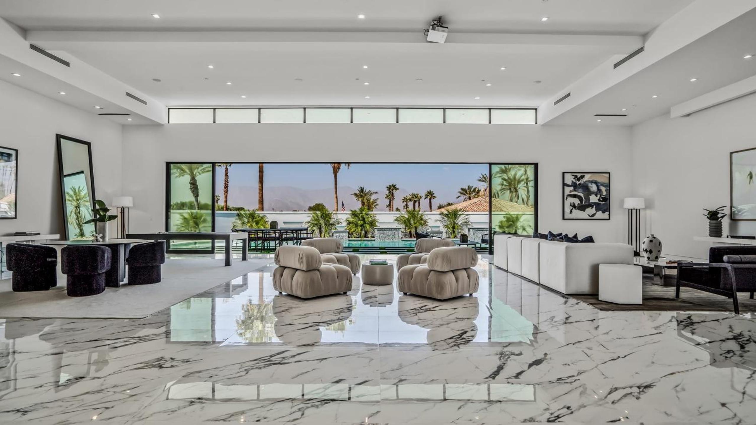 Sleeps 25 2 Luxury Villas w Pool Spa Putting Green Bravo by AvantStay