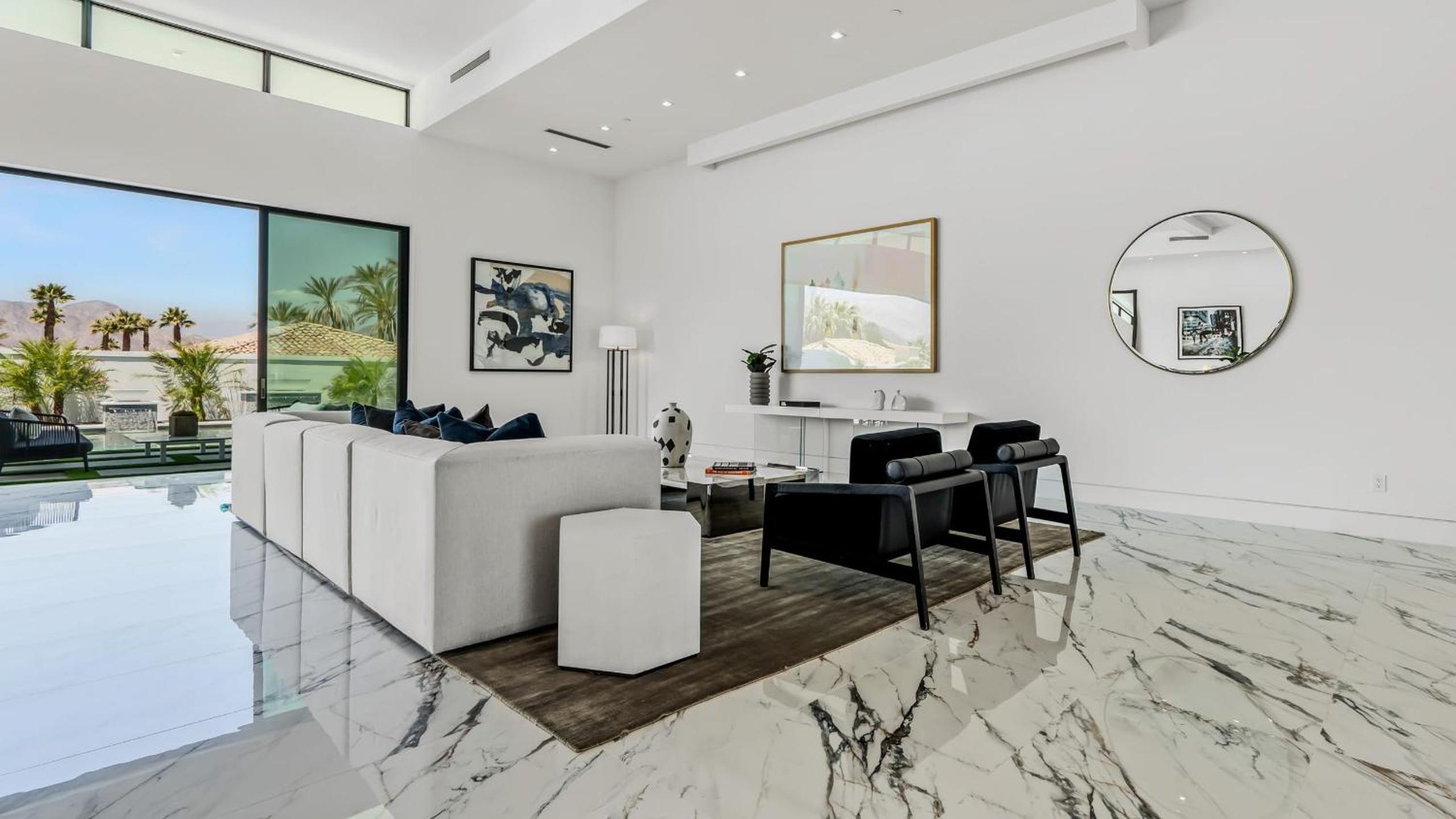 Sleeps 25 2 Luxury Villas w Pool Spa Putting Green Bravo by AvantStay