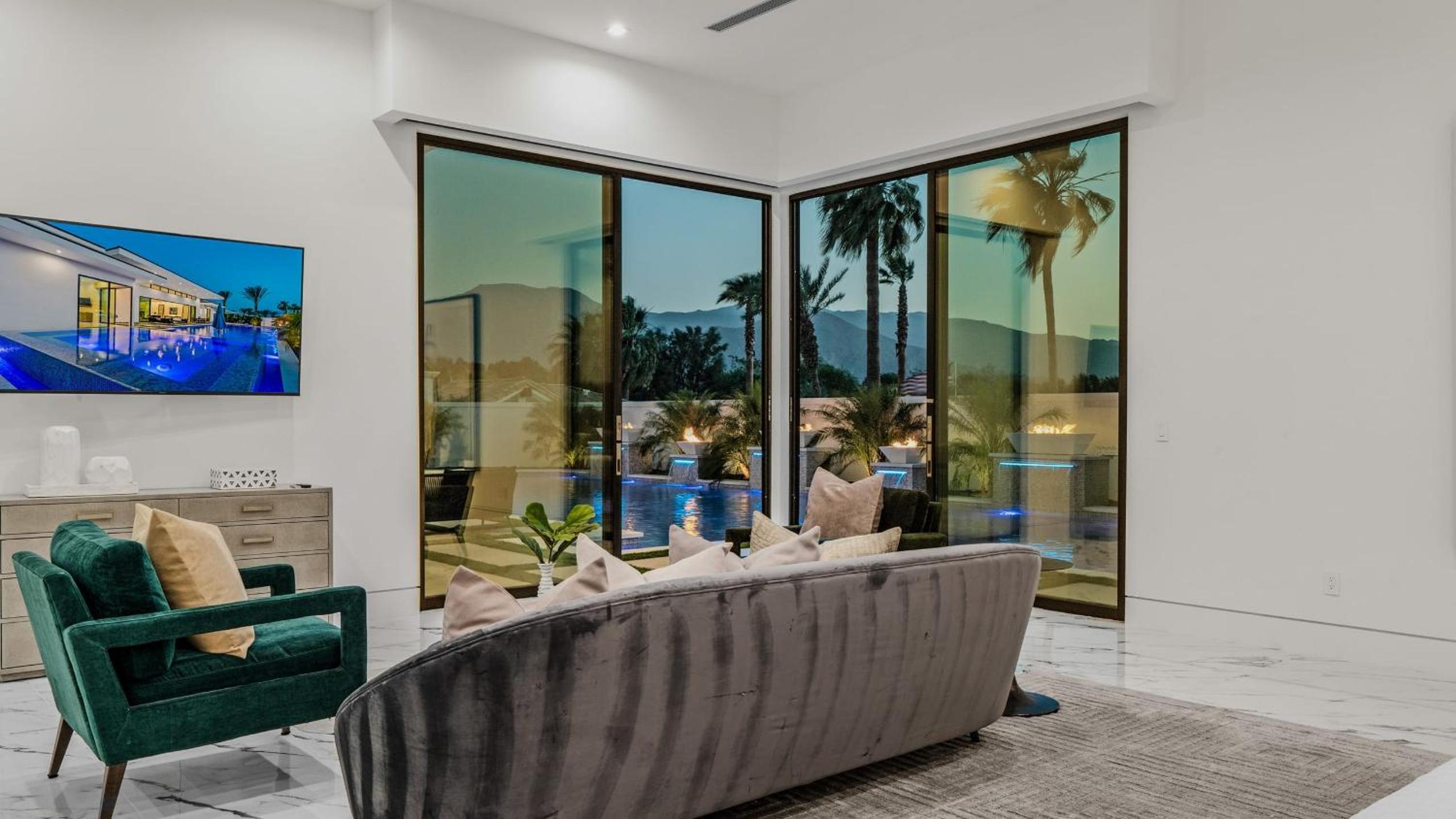 Sleeps 25 2 Luxury Villas w Pool Spa Putting Green Bravo by AvantStay