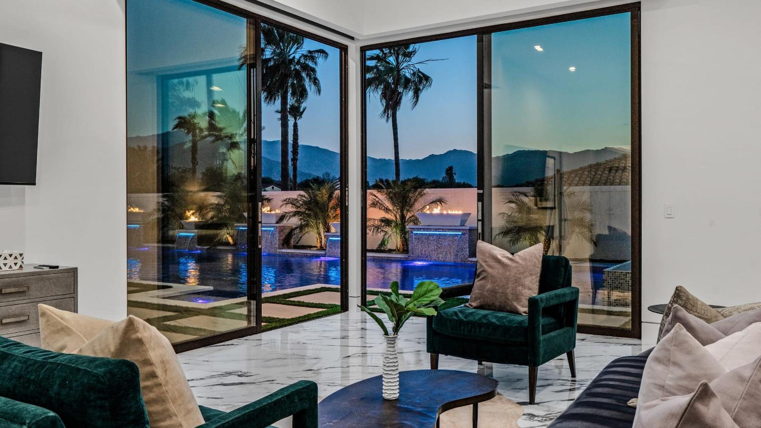 Sleeps 25 2 Luxury Villas w Pool Spa Putting Green Bravo by AvantStay