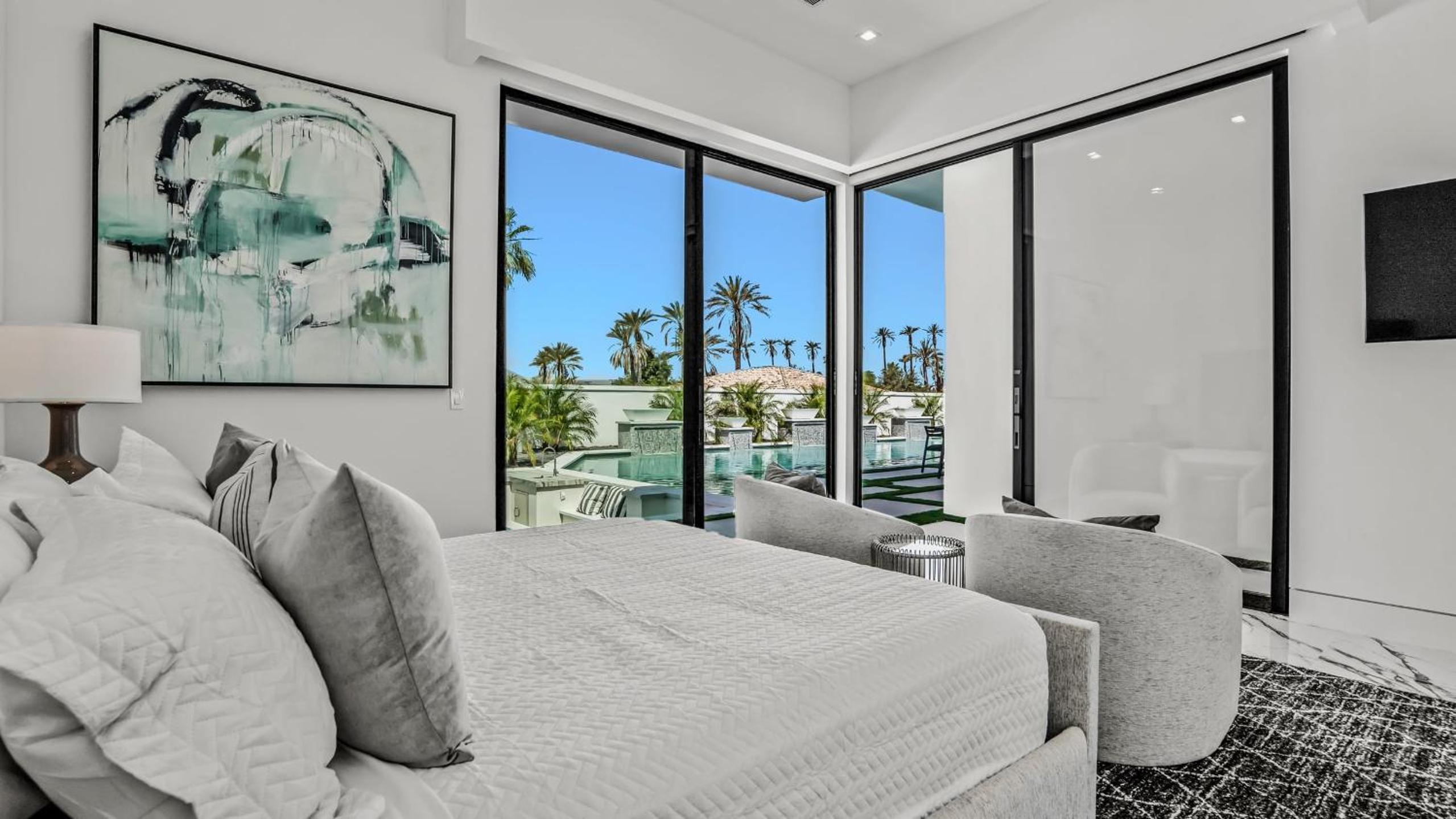 Sleeps 25 2 Luxury Villas w Pool Spa Putting Green Bravo by AvantStay