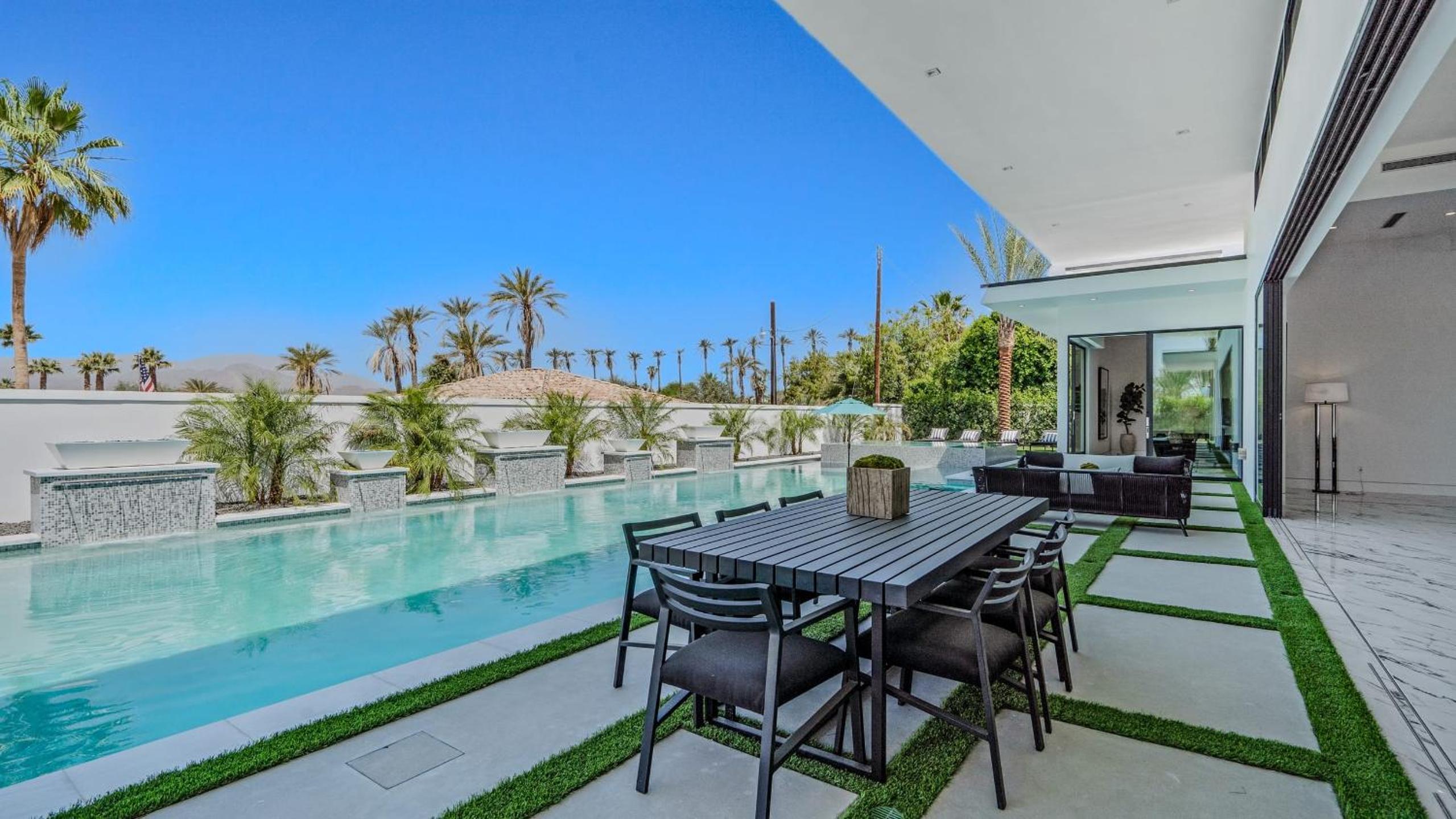 Sleeps 25 2 Luxury Villas w Pool Spa Putting Green Bravo by AvantStay