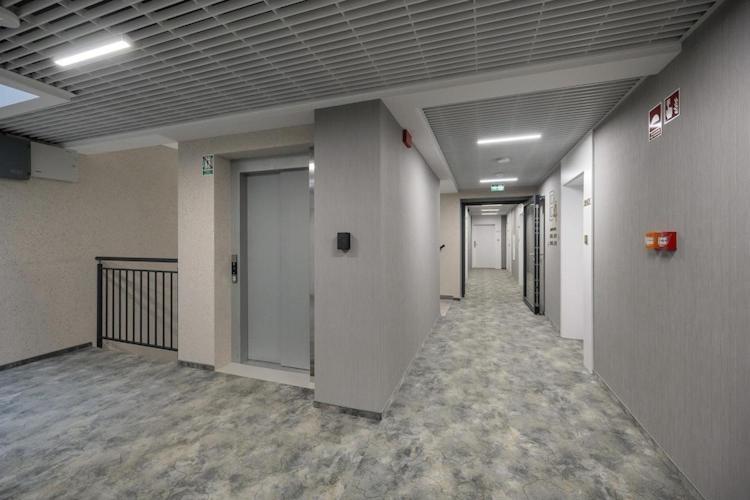 Holiday studio with balcony, indoor pool, sauna