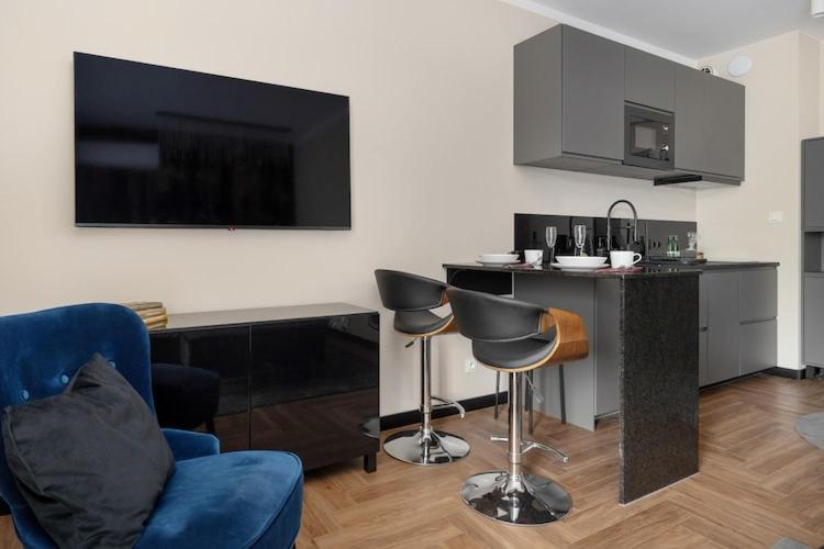 Holiday studio with balcony, indoor pool, sauna