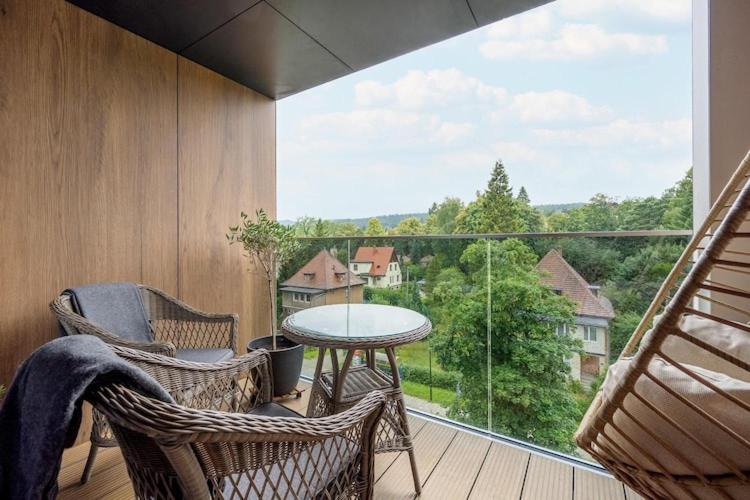 Holiday studio with balcony, indoor pool, sauna
