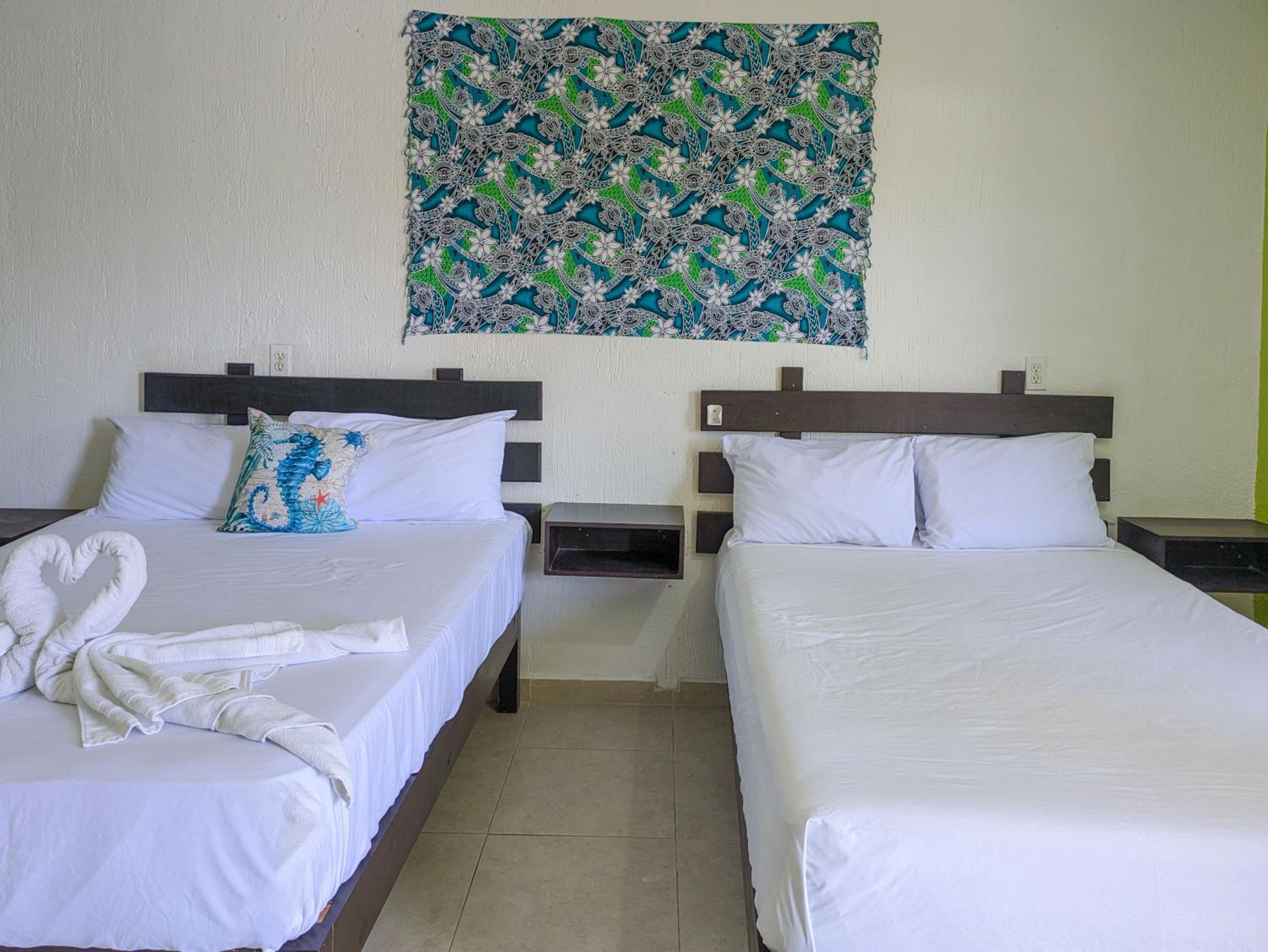 Bright & Airy Family Suite 2 Full Beds Walk to Beach Kitchen AC WiFi Great Value 8A