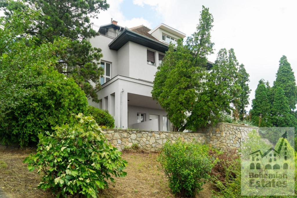 Nosislav Apartments