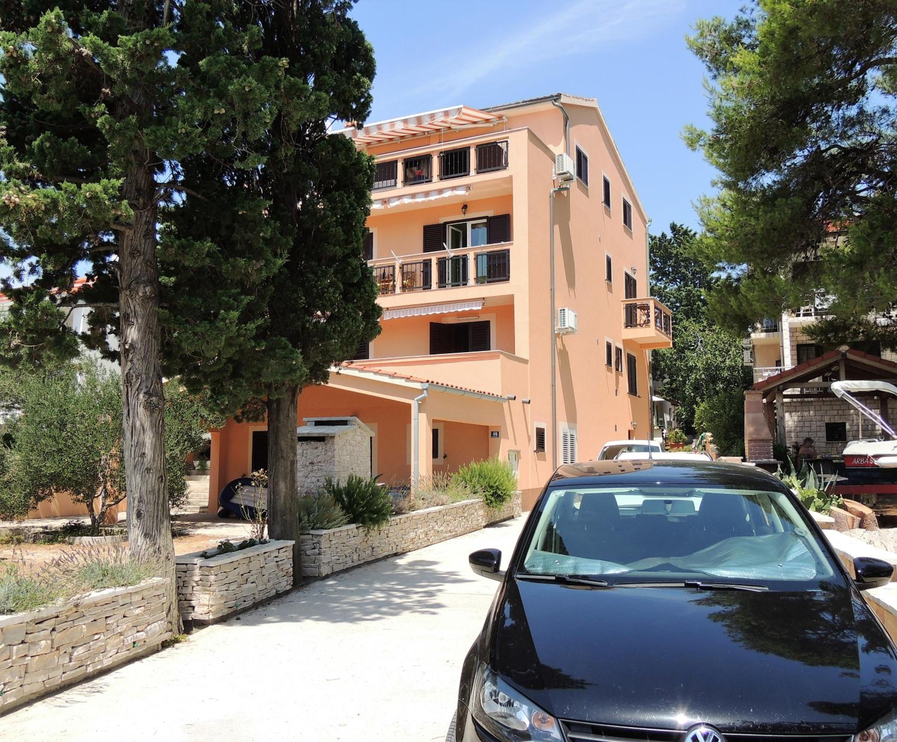 Photo 6