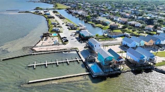 Waterfront Shared Boat Dock Pool w Views Ariel’s Grotto by AvantStay