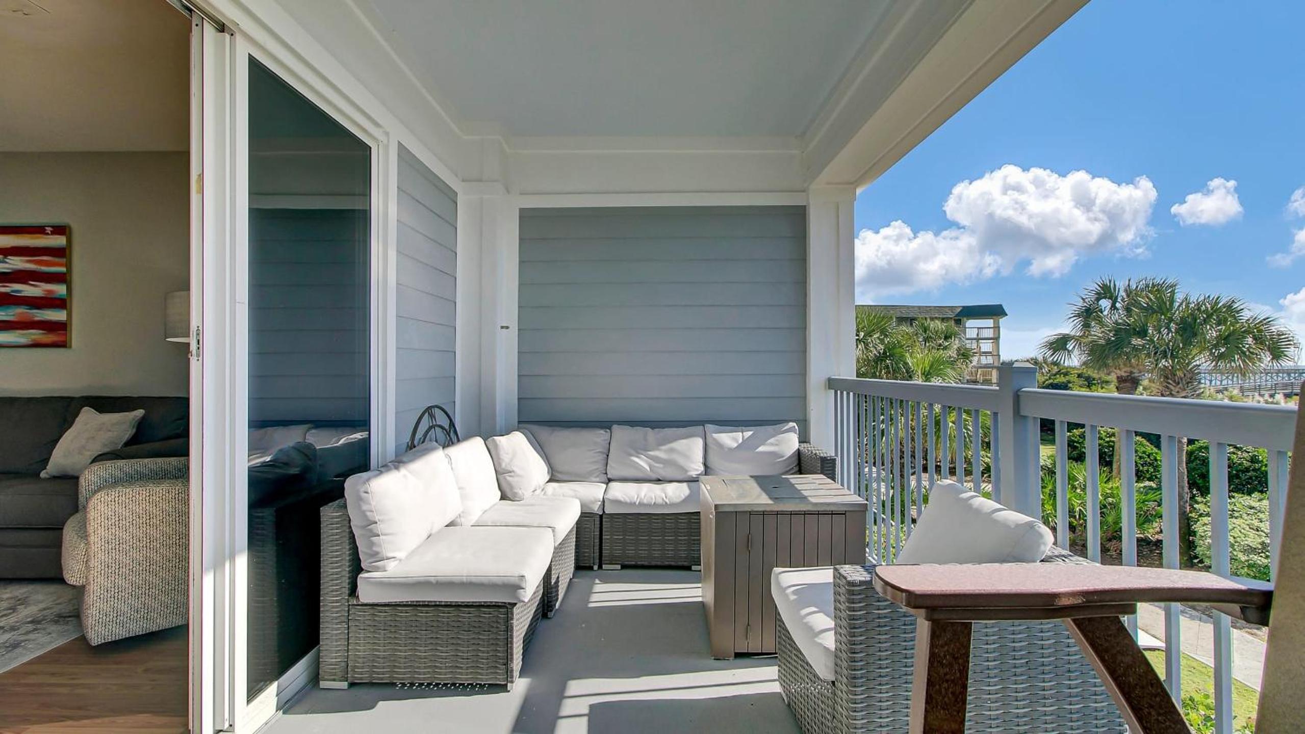 Beachfront 3BDR Condo w Pool Deck Ocean Views Ocean Blvd 102 by AvantStay
